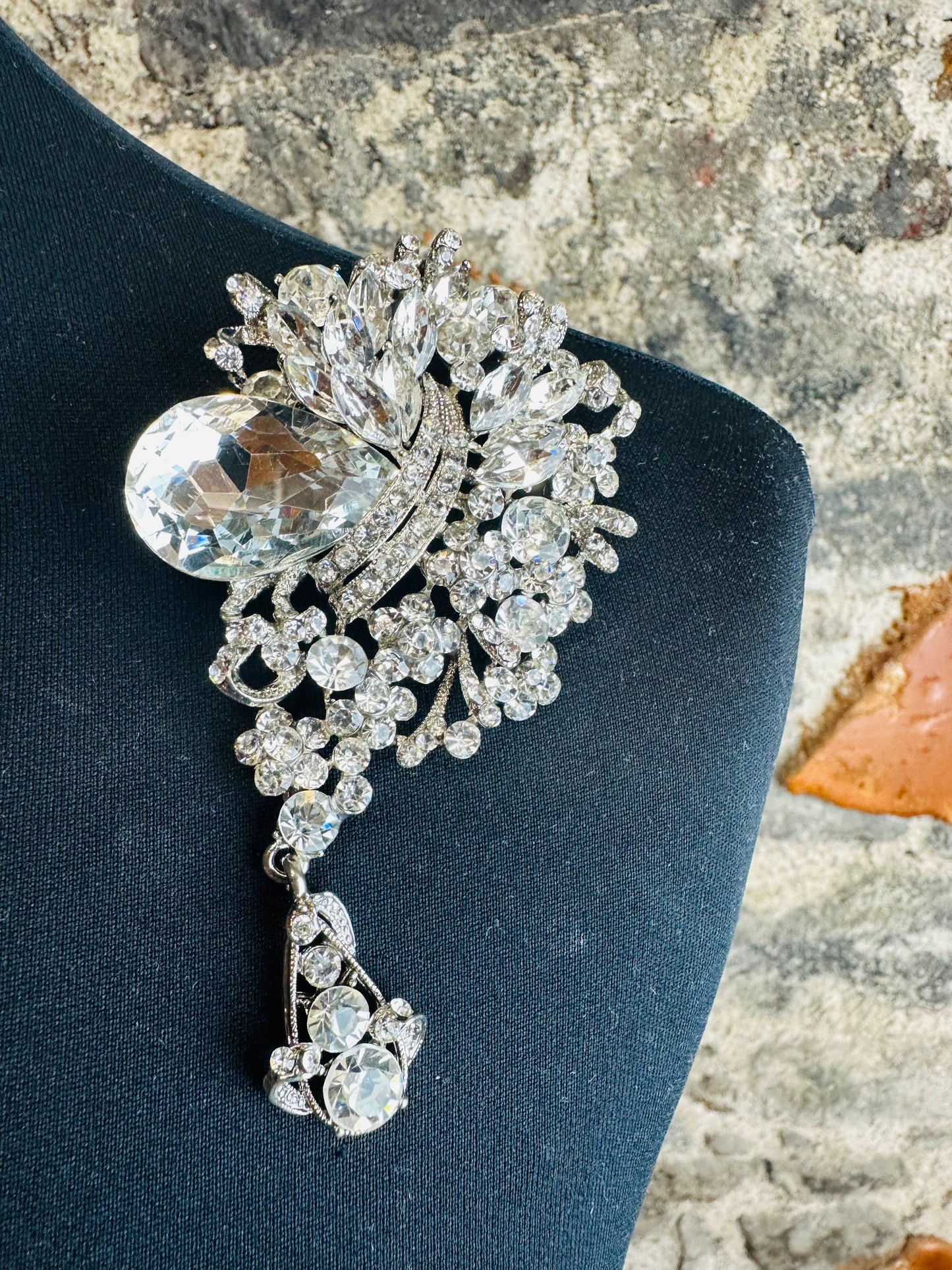Statement diamanté pin brooch
