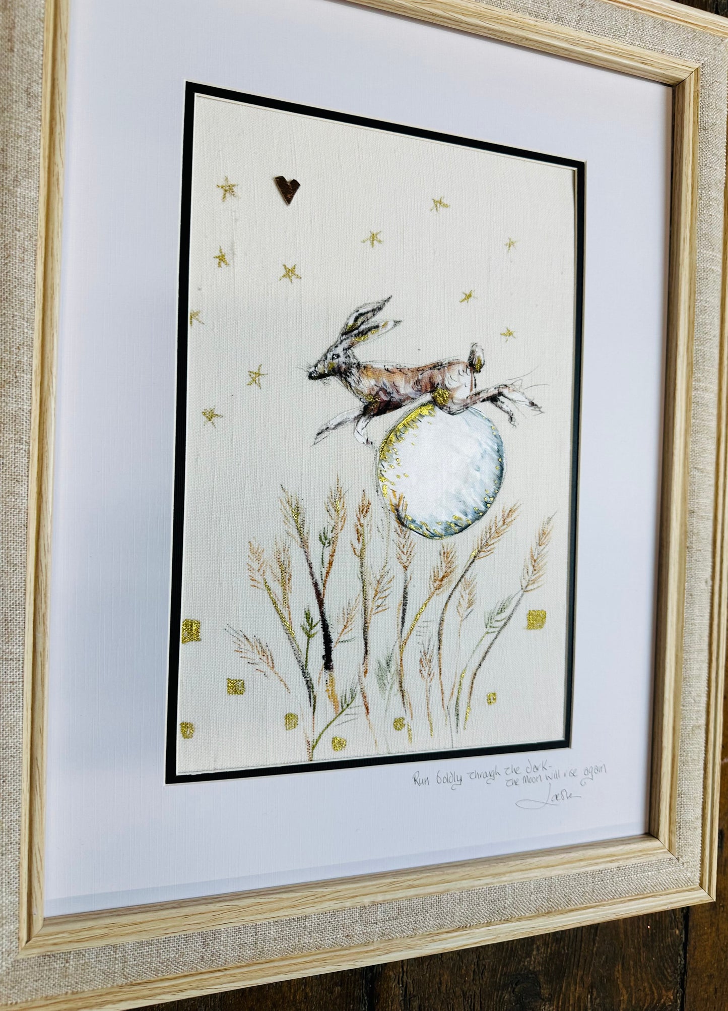 Run boldly through the dark , the moon will rise again