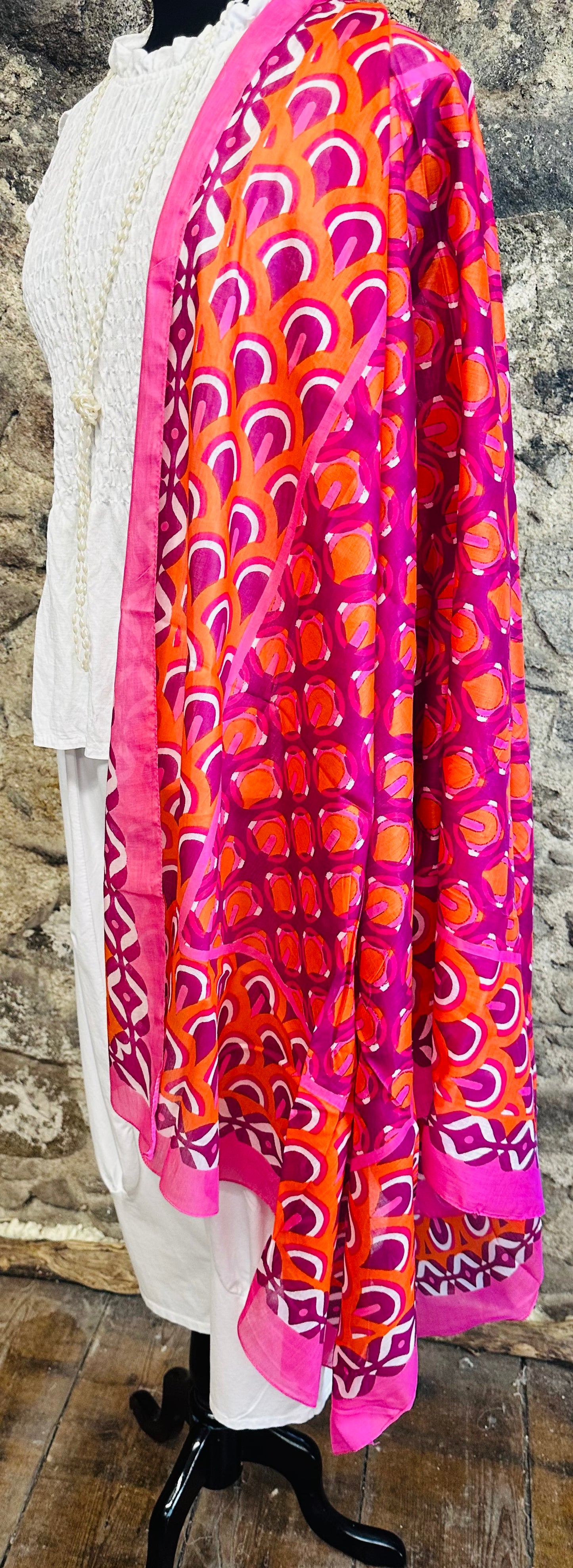 Tangerine and cerise wrap