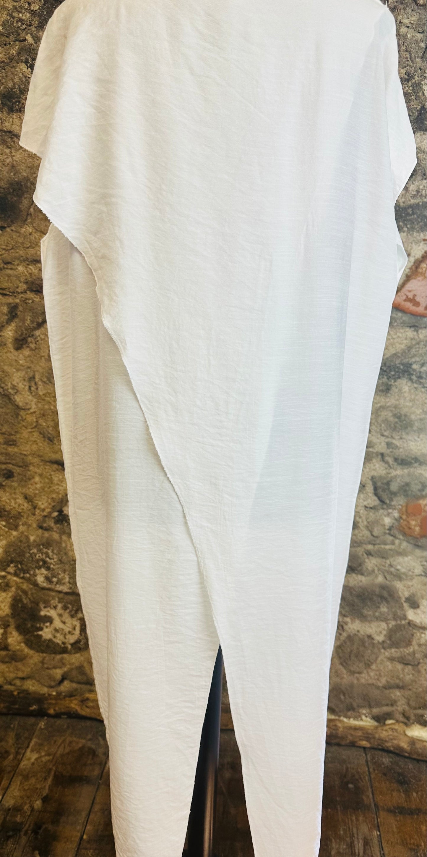 “Marianne “ Italian crossover tunic trouser set blanco