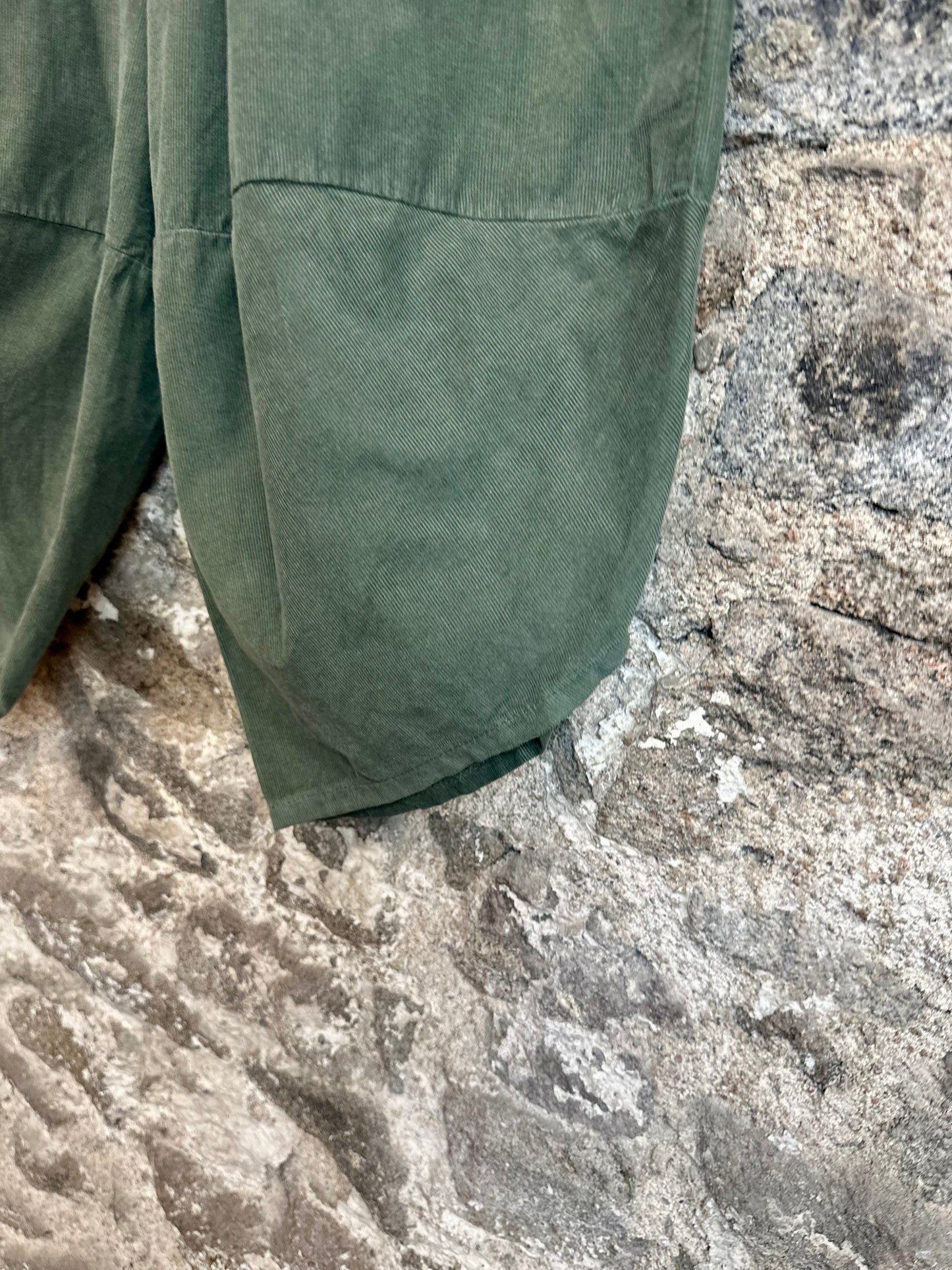 “Toni” forest green Italian needle corduroy cocoon cullottes