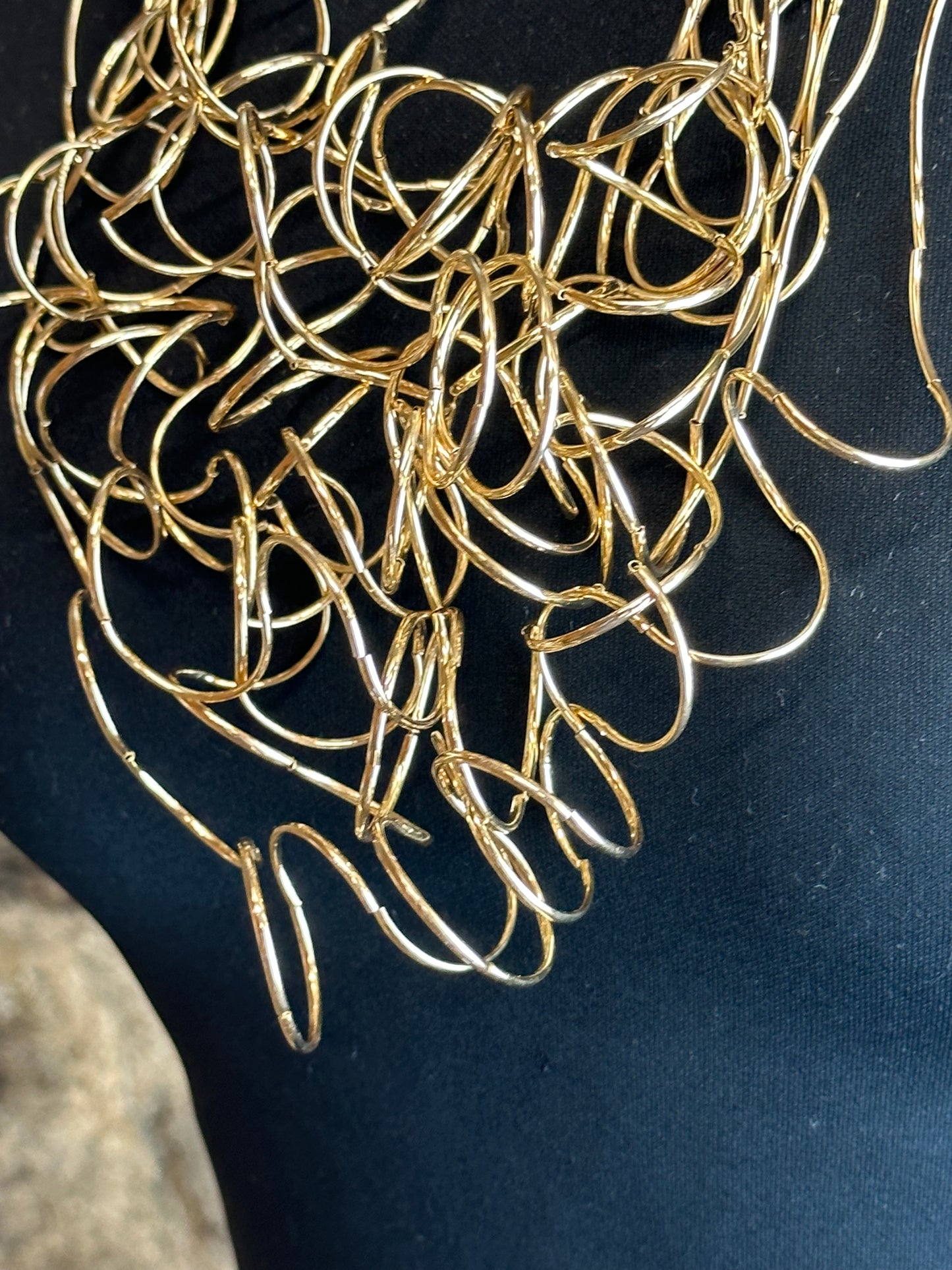 Lorsha curly statement gold link necklace long