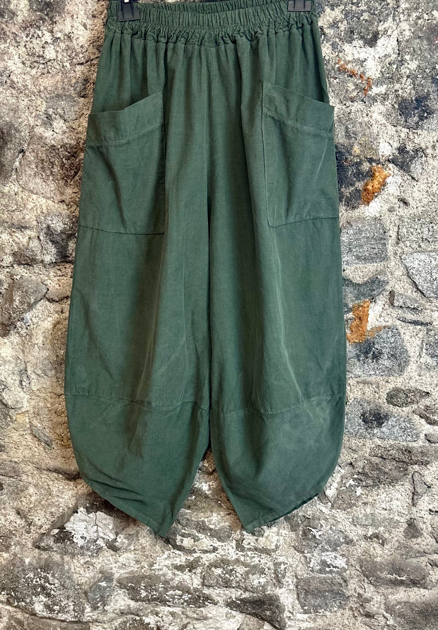 “Toni” forest green Italian needle corduroy cocoon cullottes