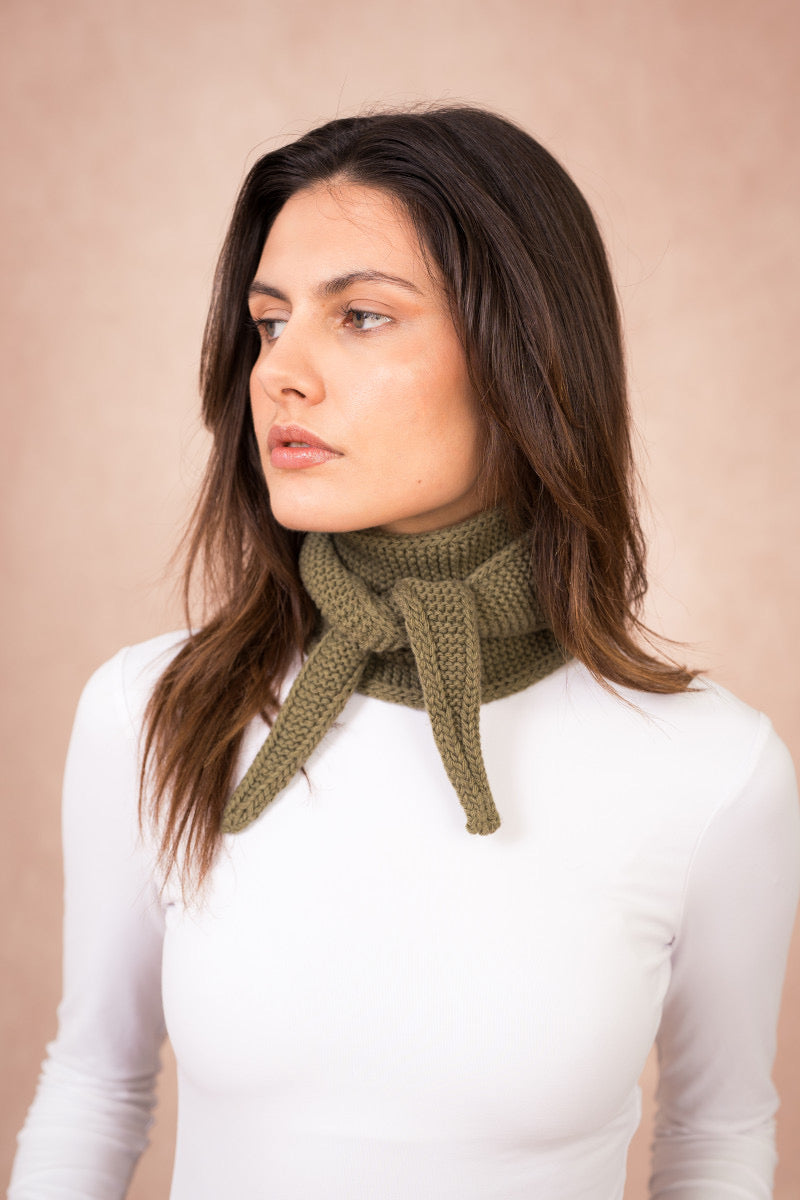 “ Jen “ French forest green knit crevat