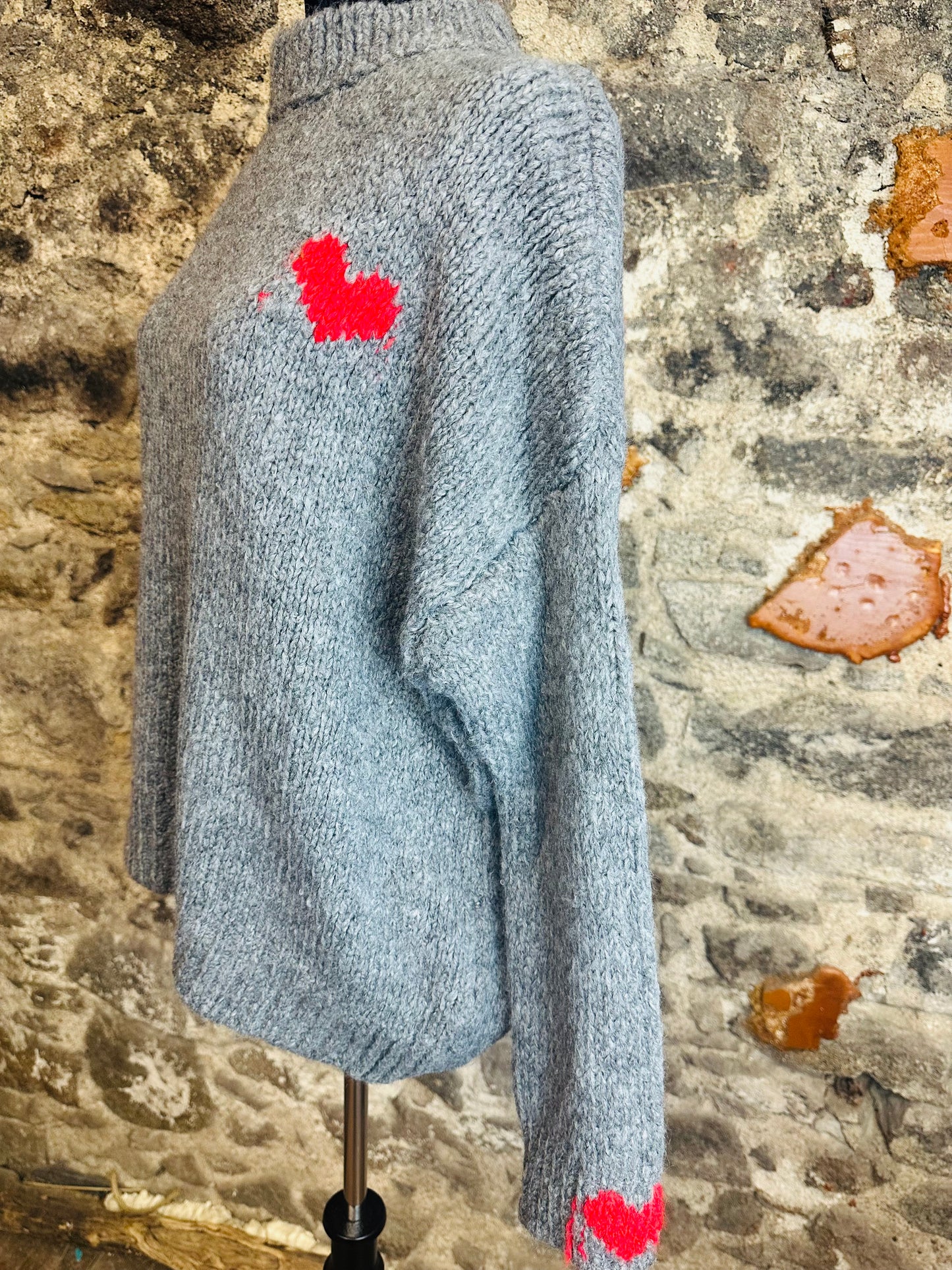 “Evie “ charcoal Italian super cosey little heart ♥️ knit