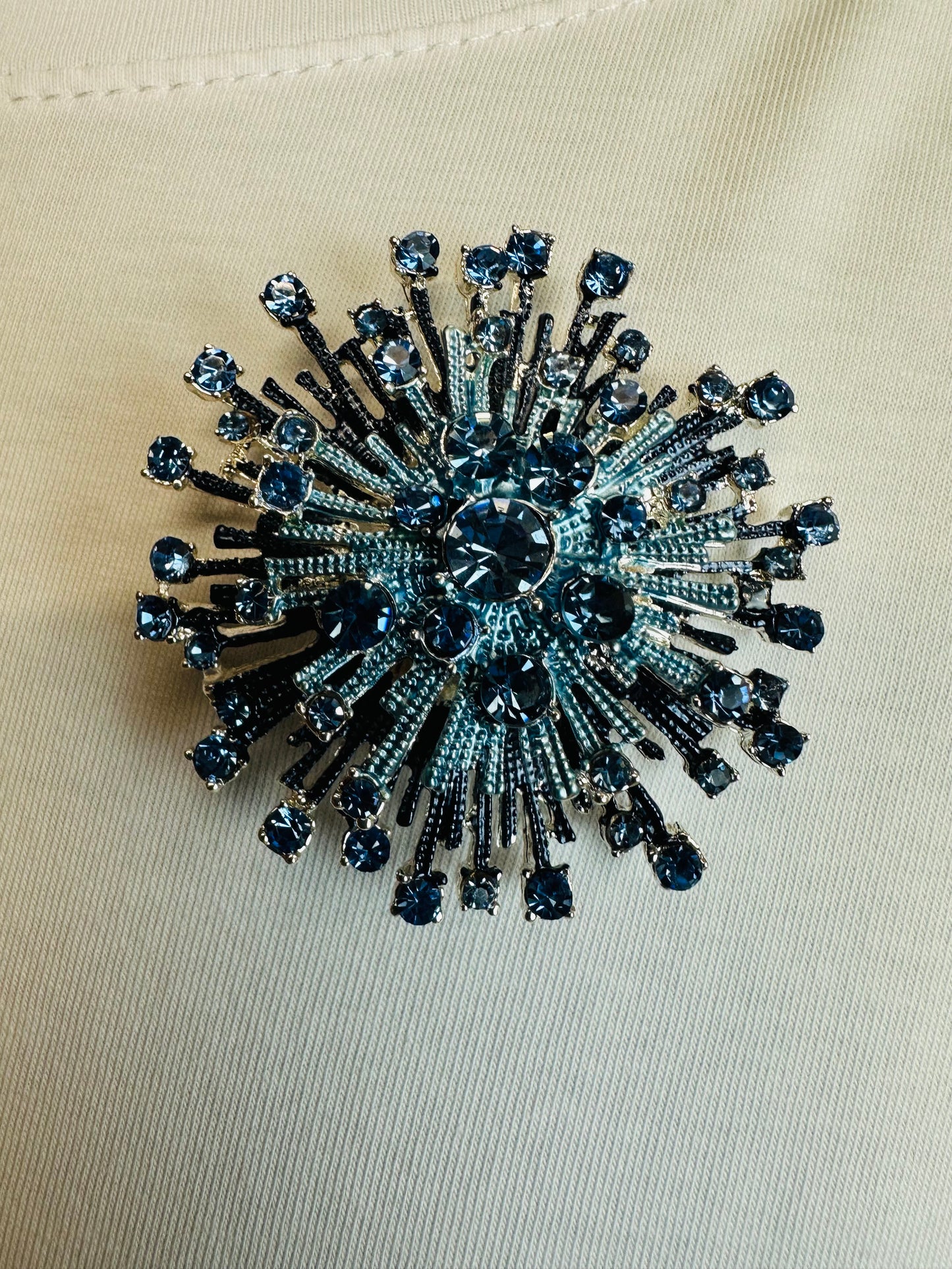 Sky blue starburst magnetic brooch collection