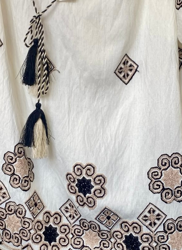 “Liza “ Ivory embroidered detailing summer blouson top