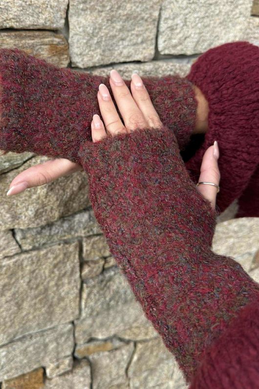 Boucle Bordeaux fingerless gloves