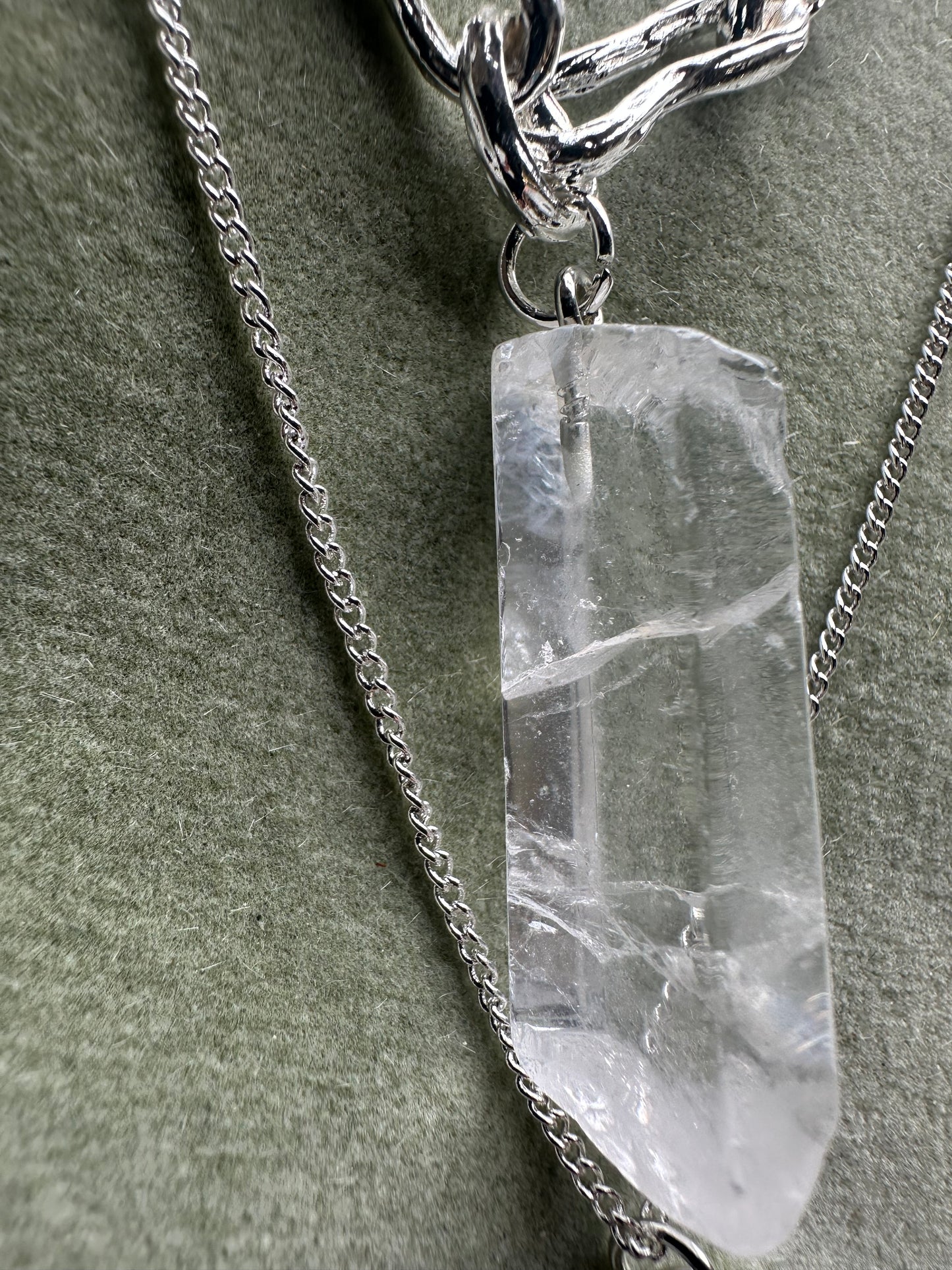 Crystal and heart elegant double layered silver neckpiece