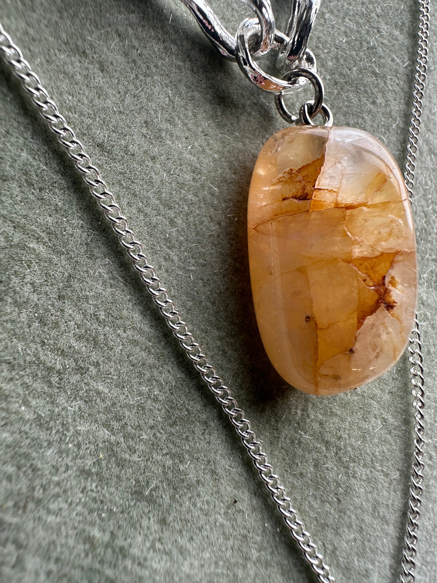 Silver plated drop heart double piece amber stone neckpiece