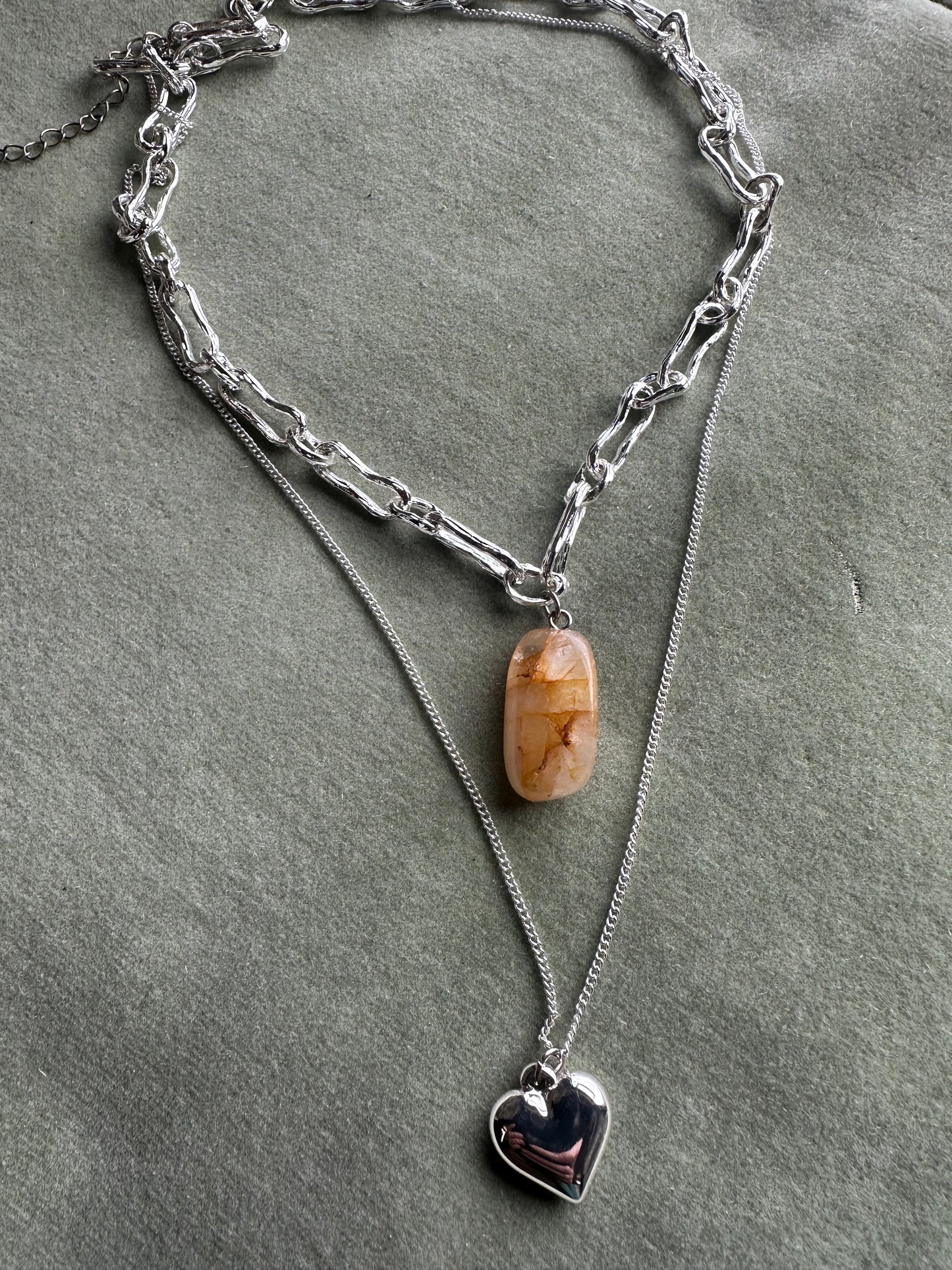 Silver plated drop heart double piece amber stone neckpiece