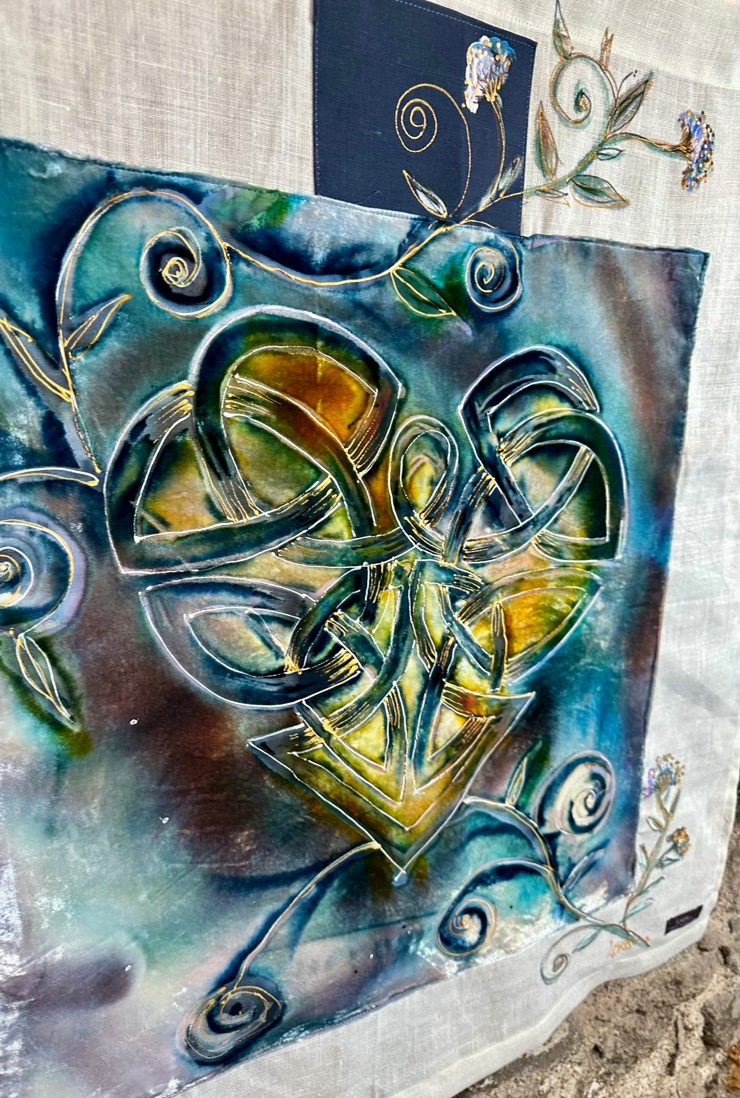 “Grá” Celtic love knot