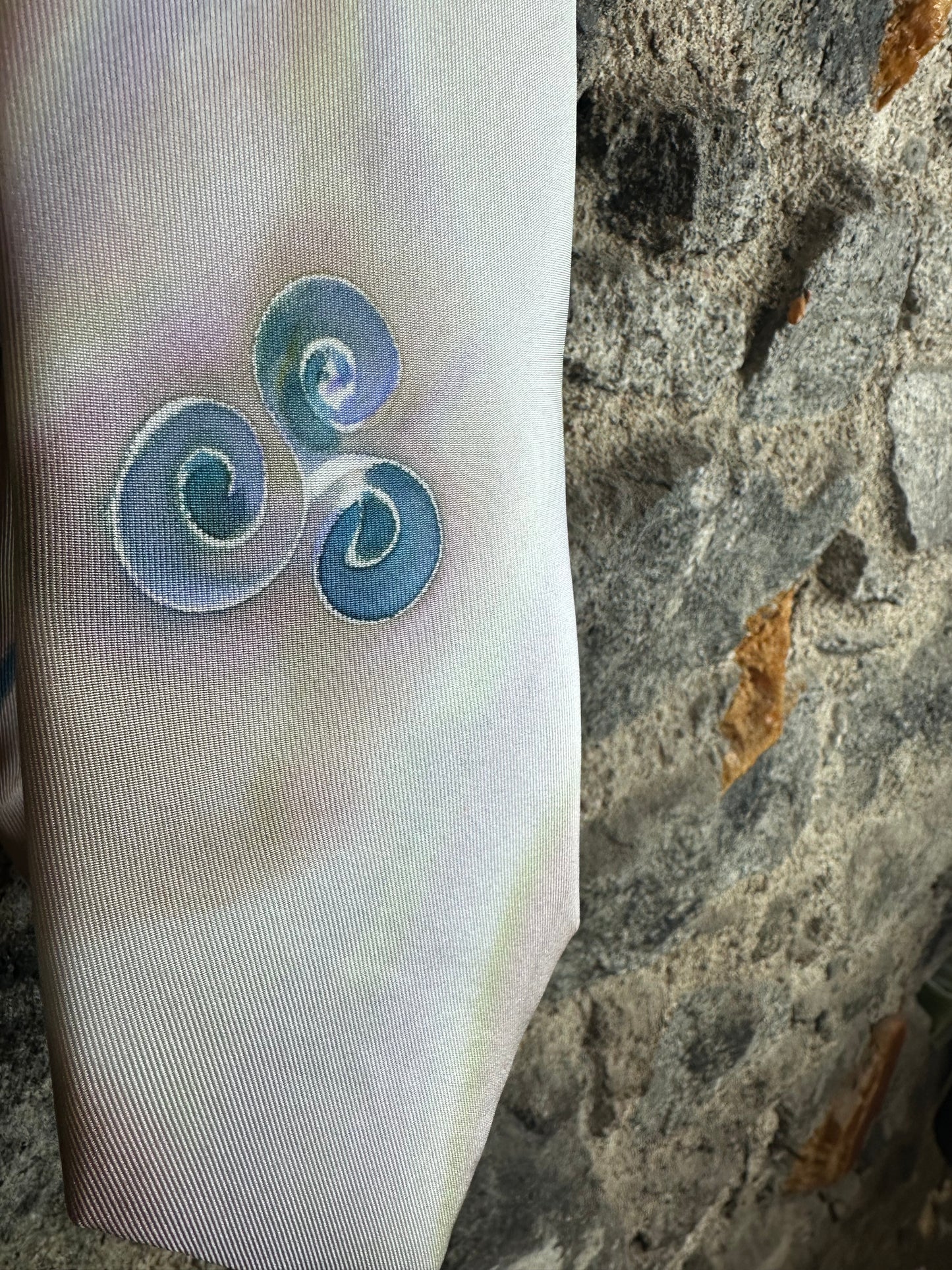 Lorshadesign Handpainted silk tie collection