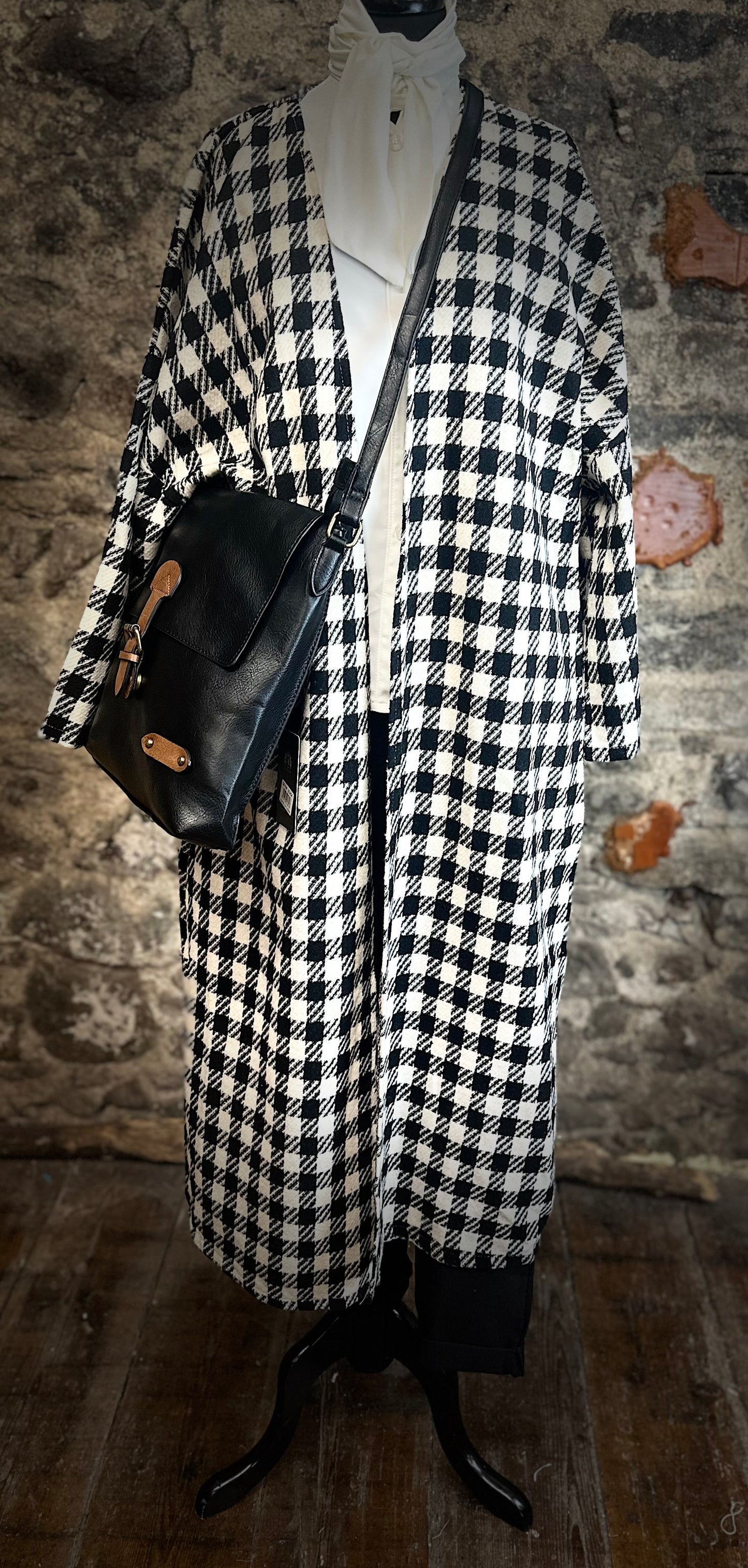 “Rita “ Italian black and cream dogtooth kimono full length shacket