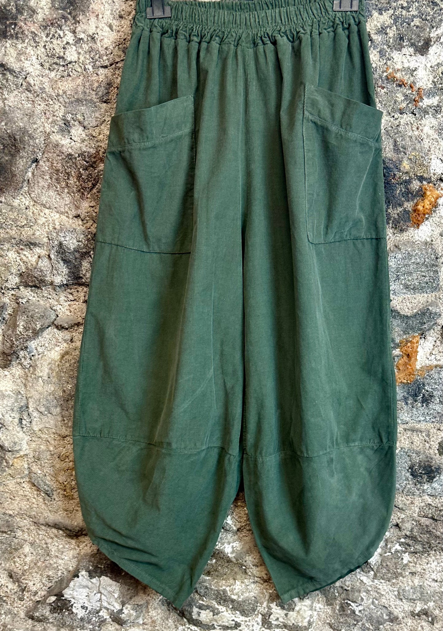 “Toni” forest green Italian needle corduroy cocoon cullottes