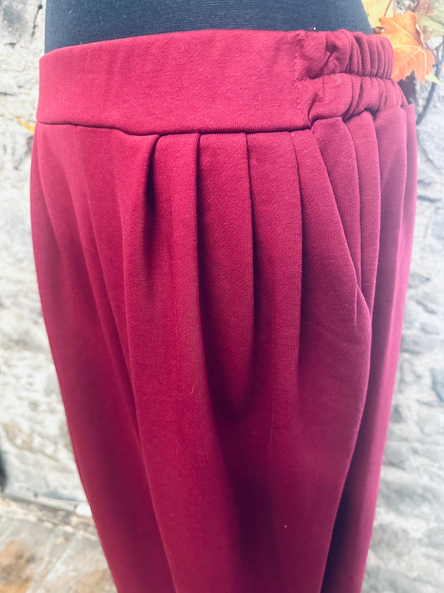 “Meabh” Bordeaux Italian pin tuck perfect trouser