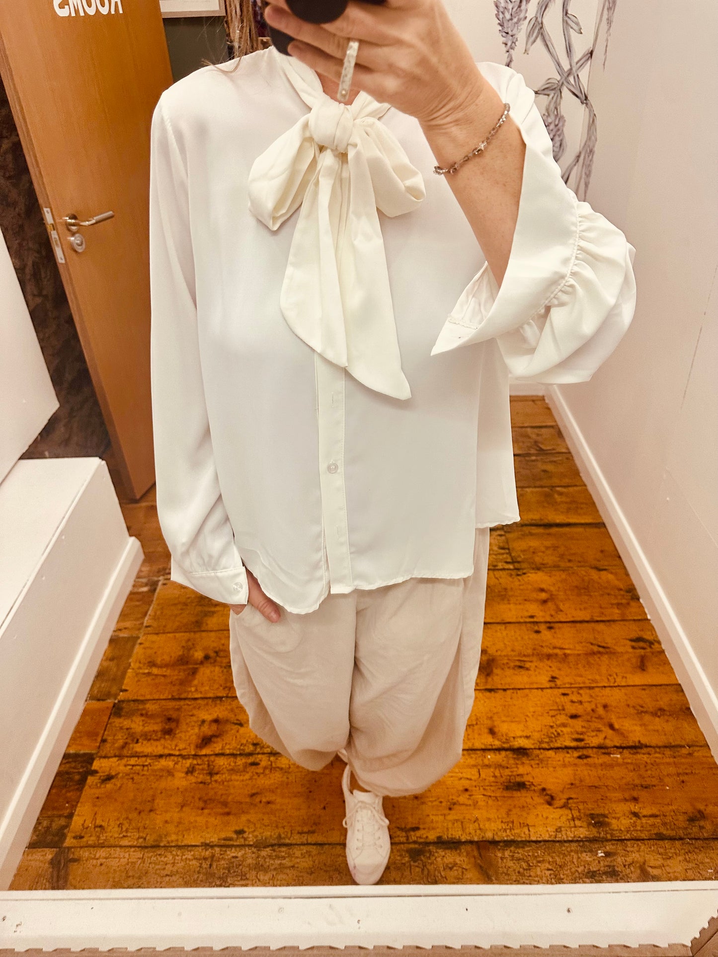 “Alicia “ Ivory pussy bow shirt