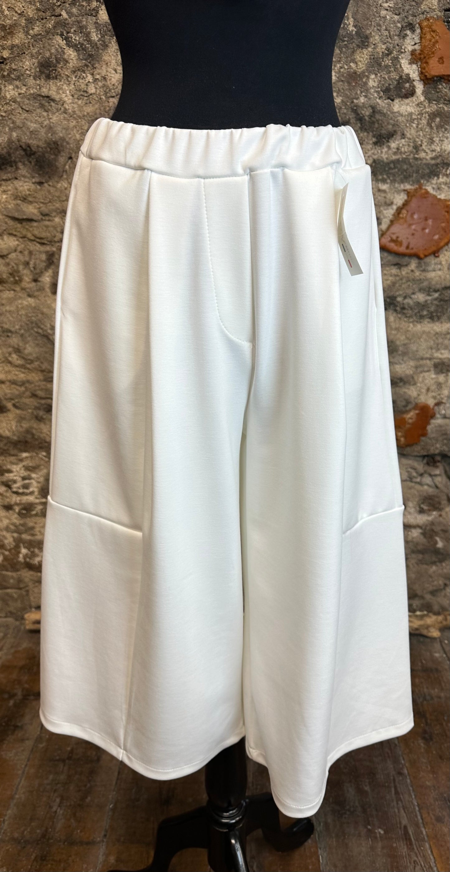 “Harriet “ 3/4 length Italian ivory cullottes