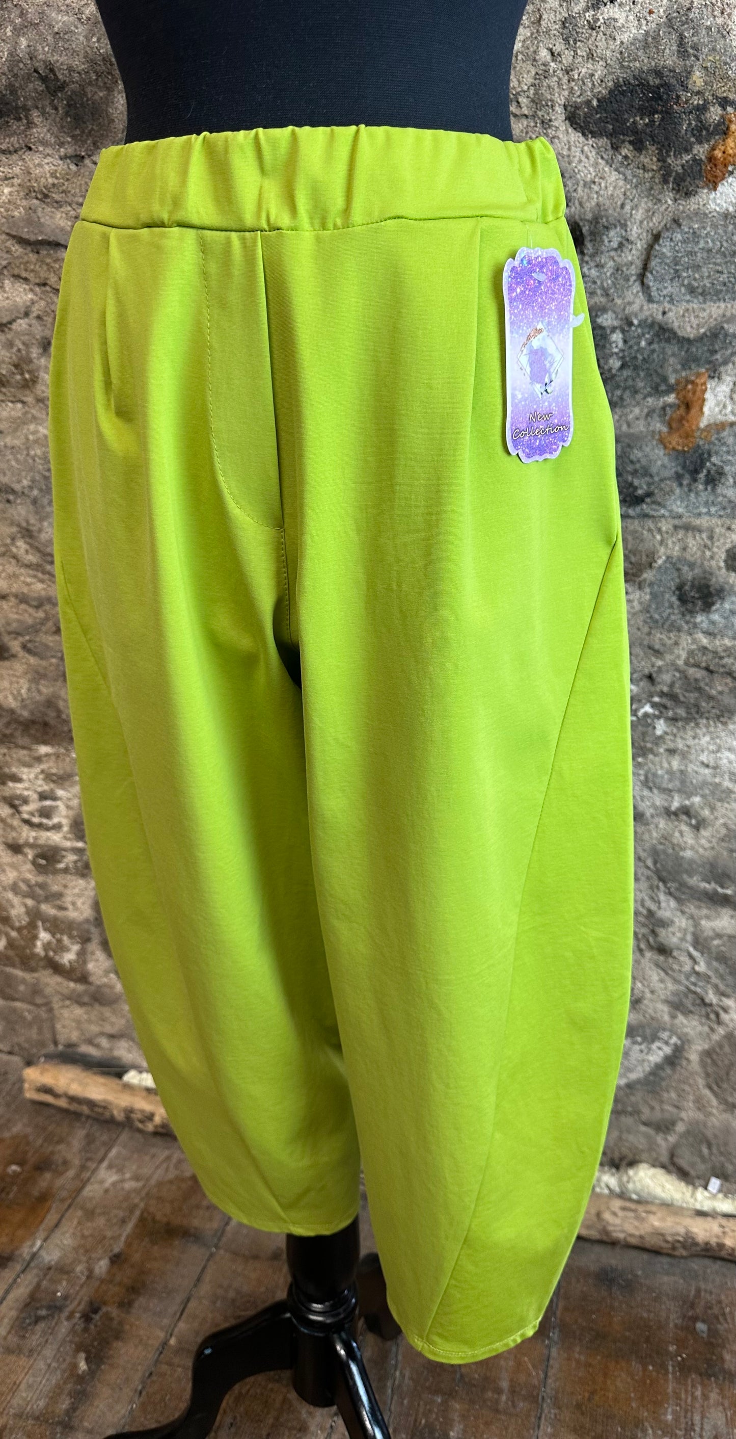 “Lottie “ vibrant apple green barrel leg cullottes