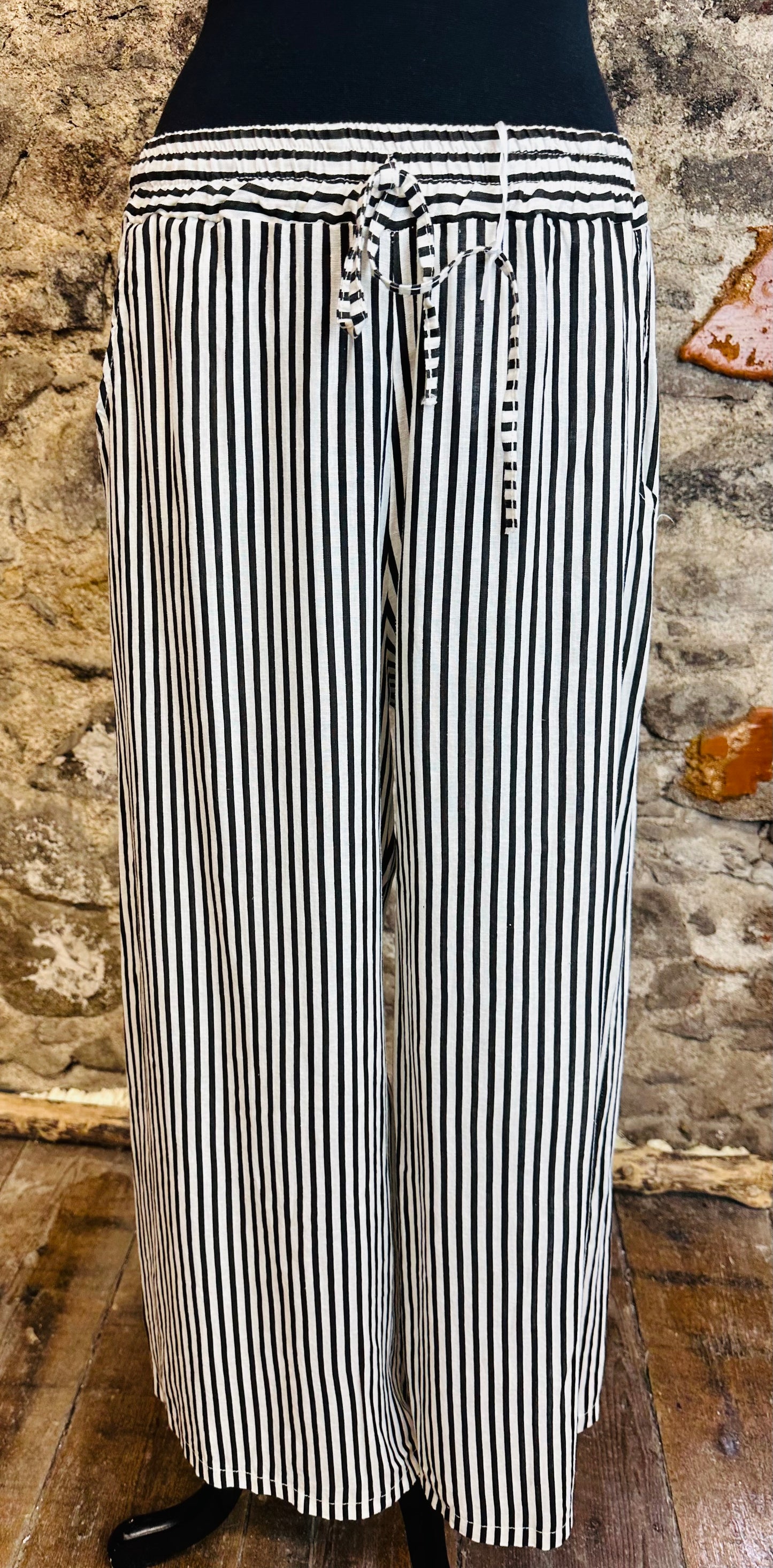 “Sandie “ monochrome pinstripe Italian linen cullottes