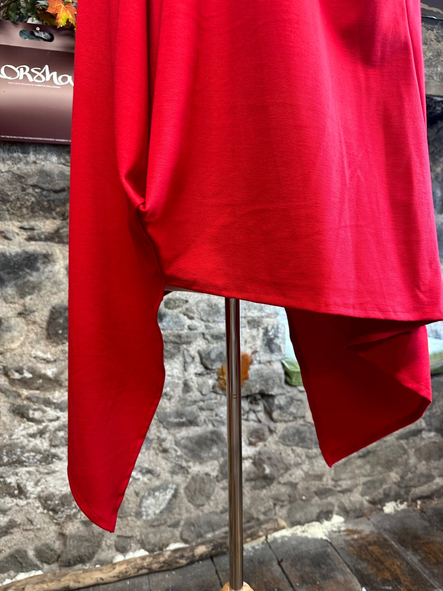 “Rielly “cherry red irregular Italian tunic