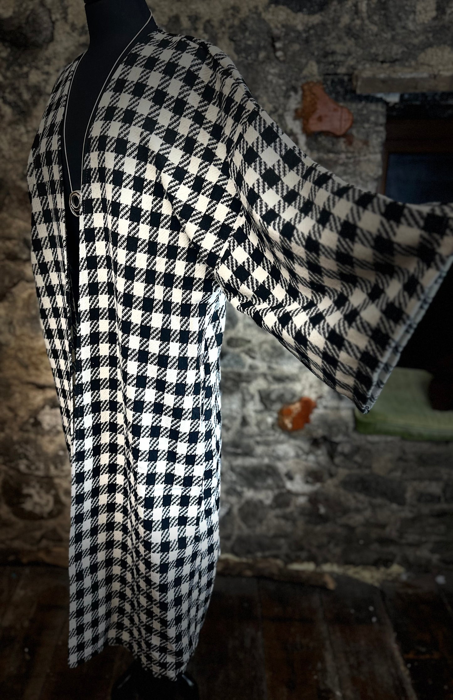 “Rita “ Italian black and cream dogtooth kimono full length shacket