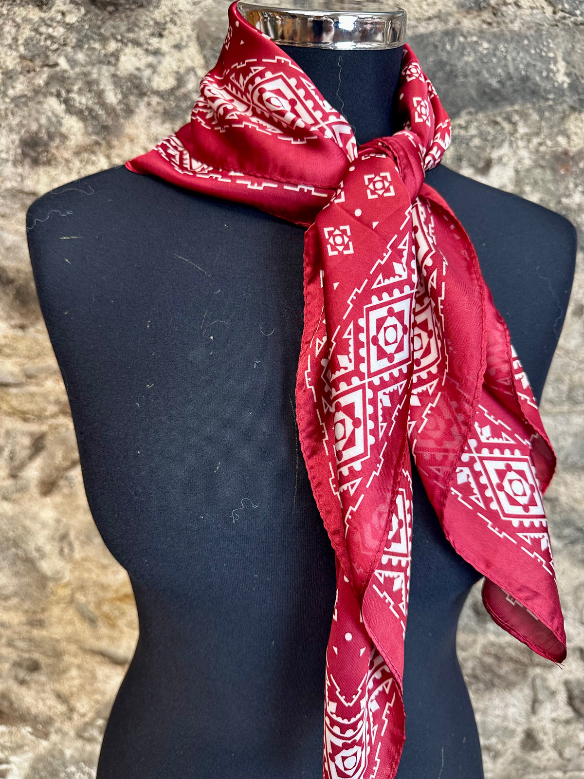 Aston burgundy neck Scraf