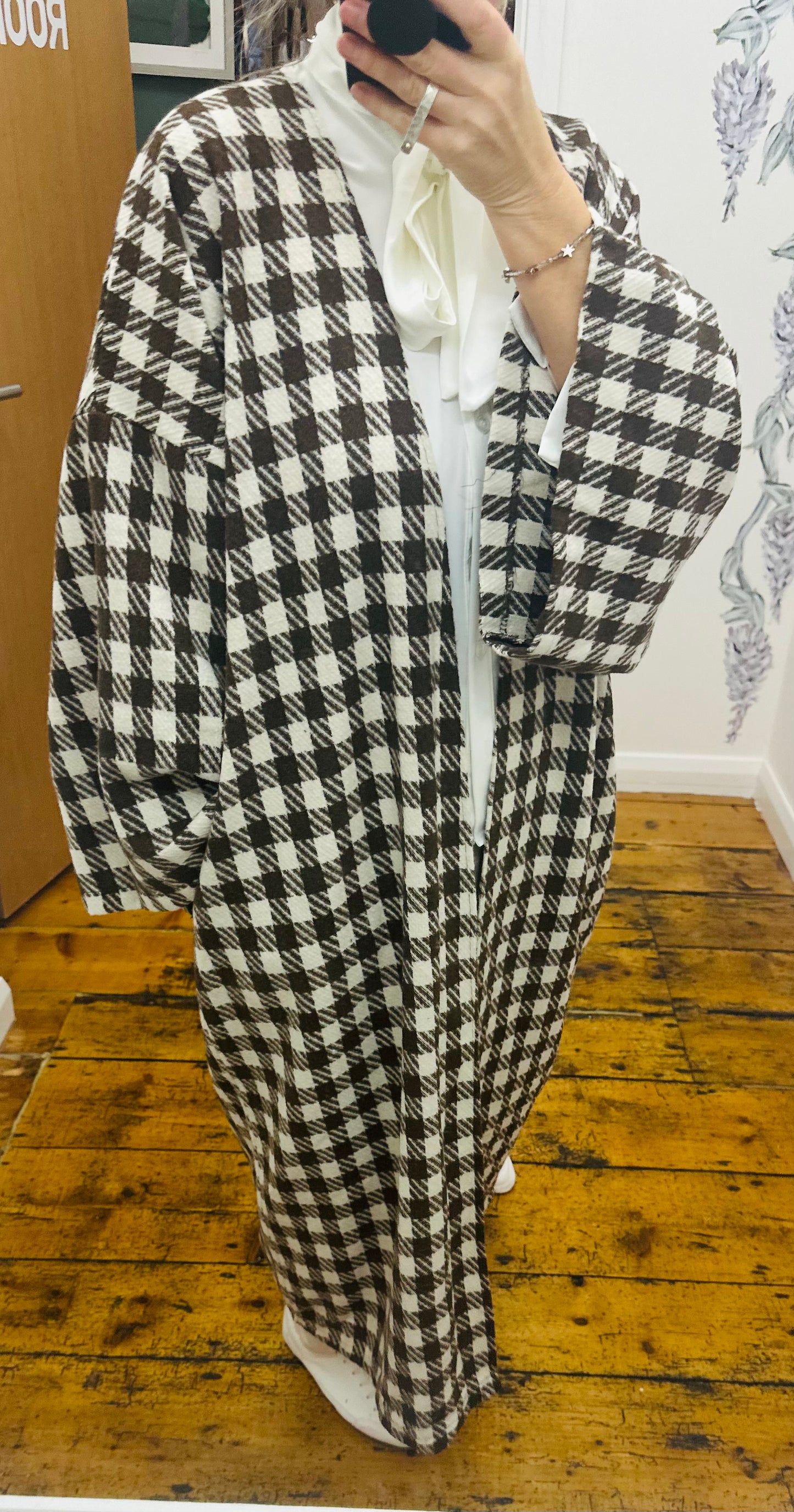 “Rita” chocolate and cream italian dogtooth kimono duster coat