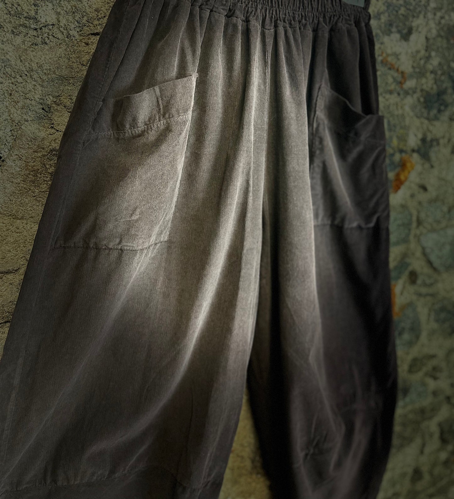 “Toni “ chocolate Italian needle corduroy cocoon cullottes