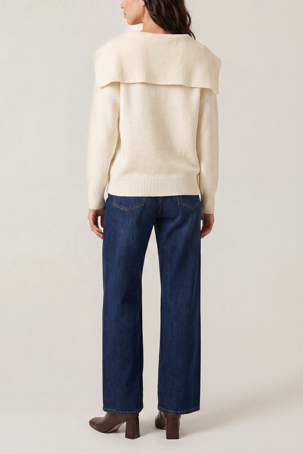 “Aursura “scarf knit cream classic jumper