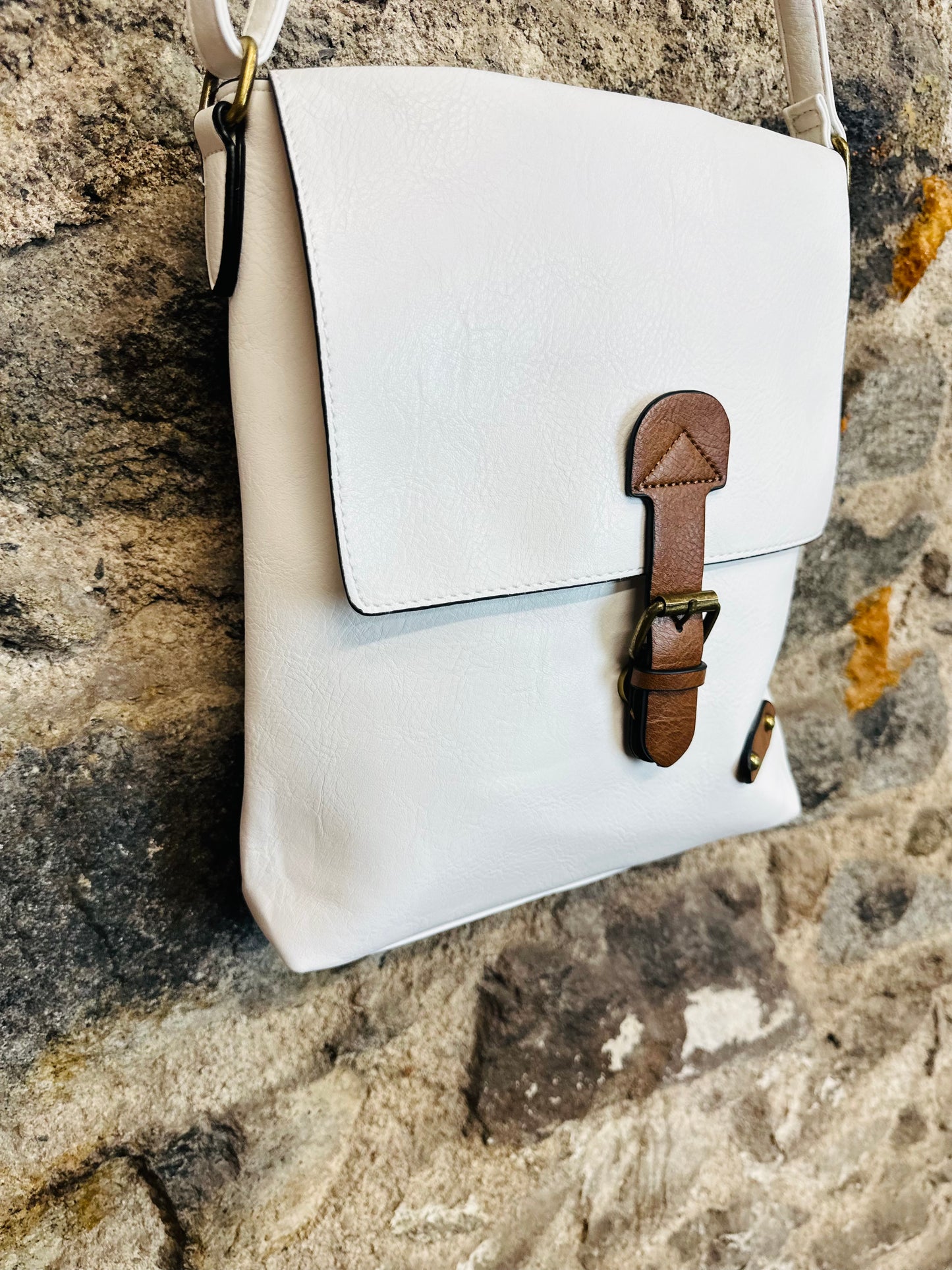 “Maggie “ Blanco vegan satchel crossover