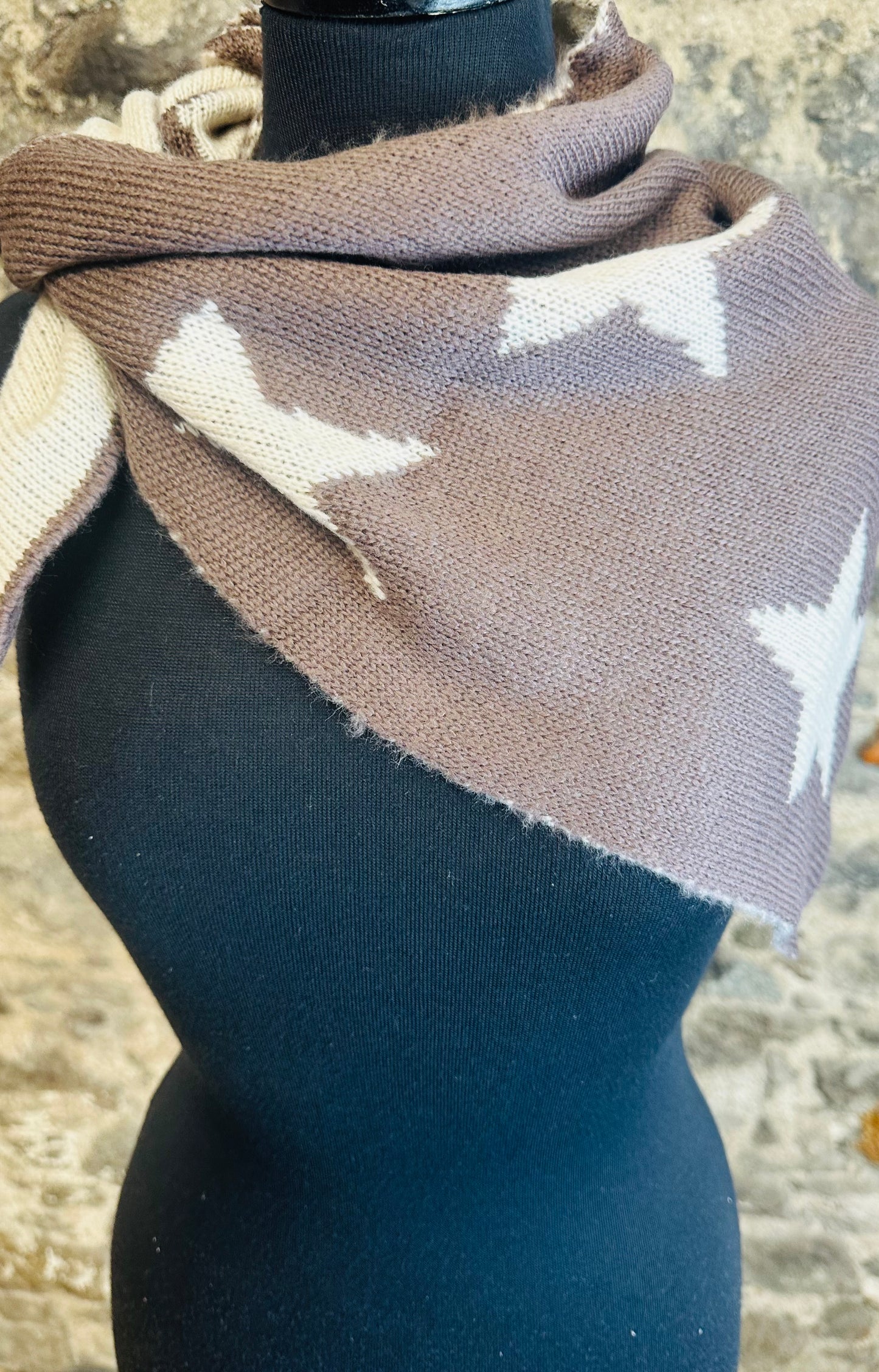 Mocha star wool triangle neck scarf