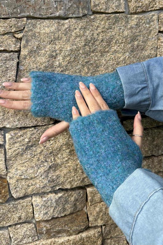 Boucle teal cosy fingerless gloves