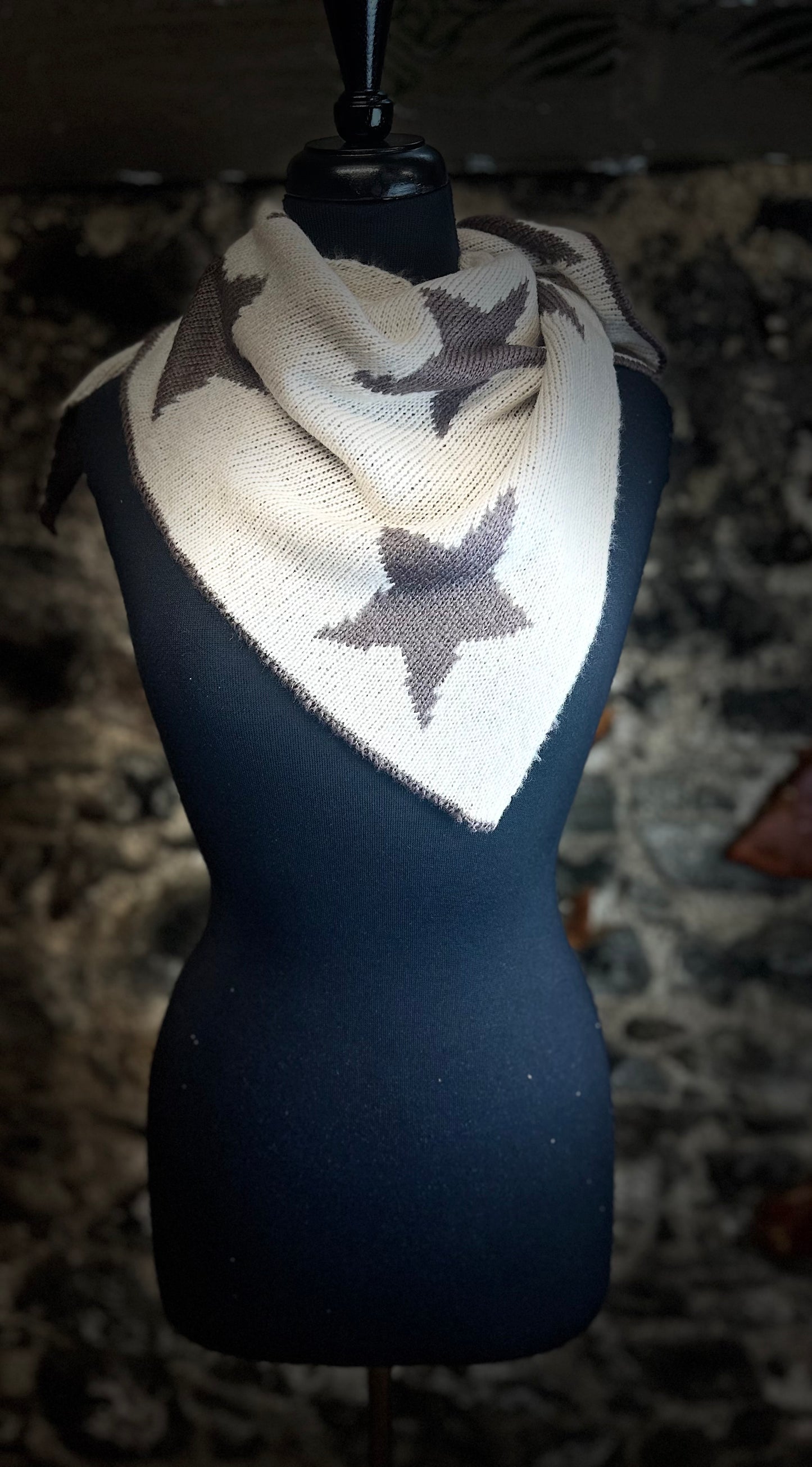 Mocha star wool triangle neck scarf