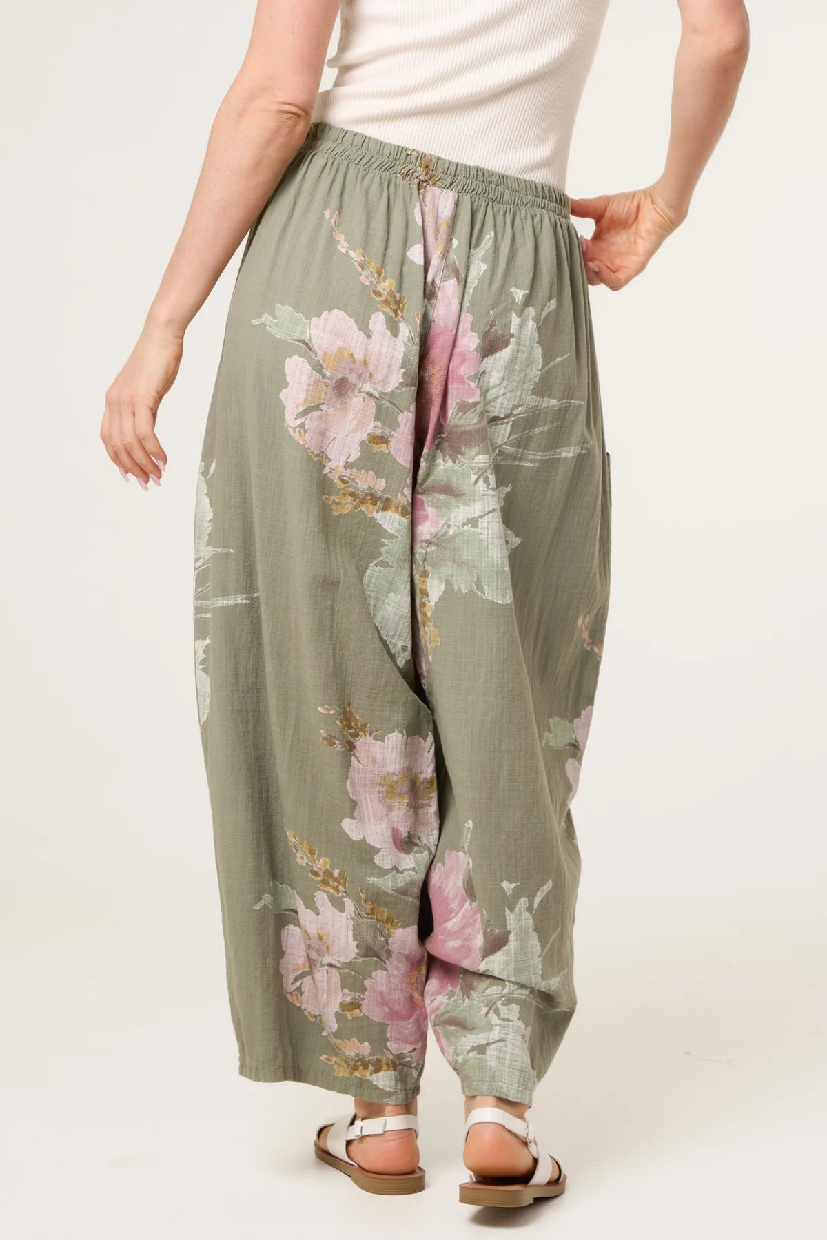 “Karina “ Italian linen tasteful floral cullottes