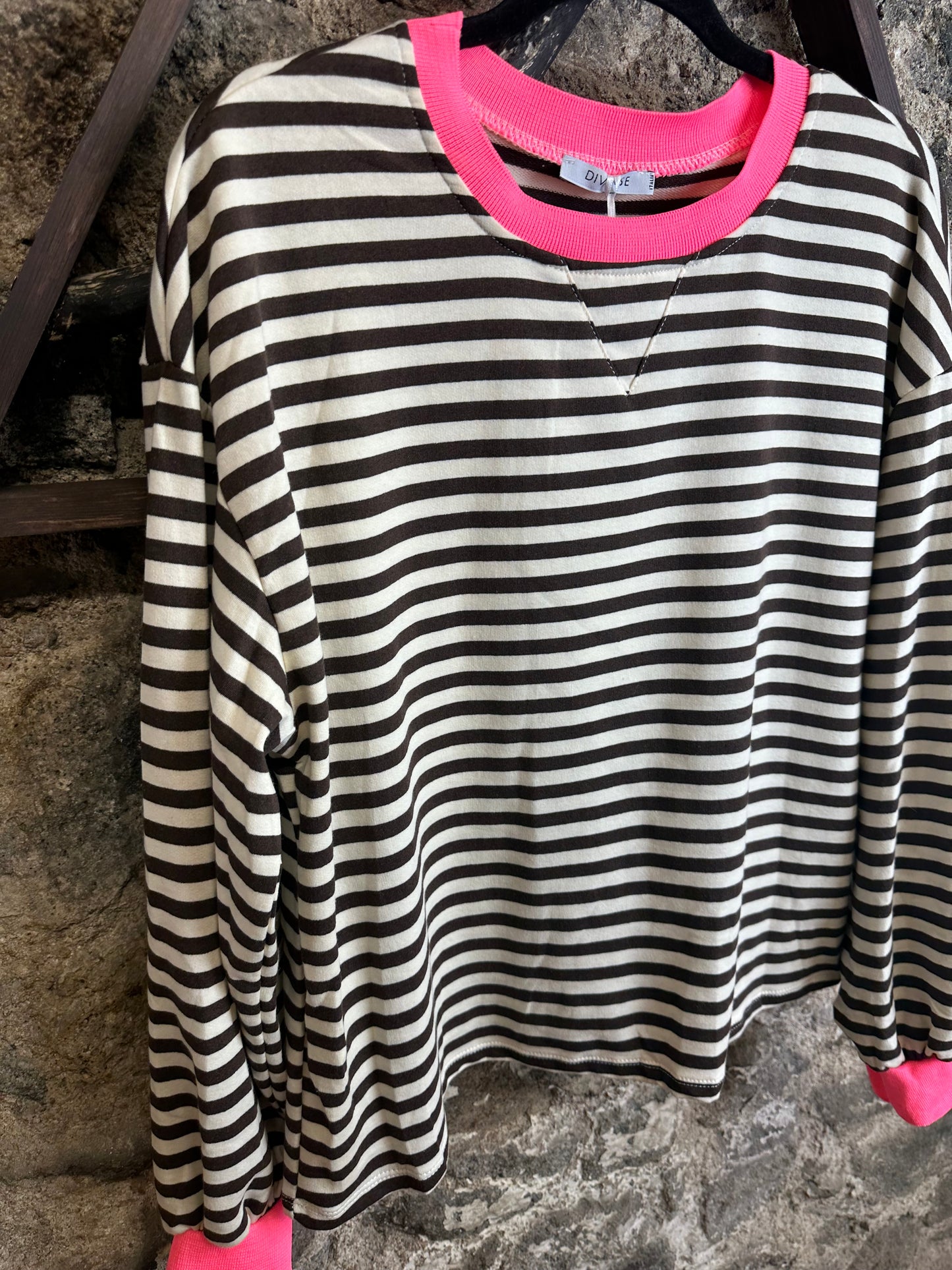 “Misty “ chocolate brown and bright pink Italian casual sweatshirt