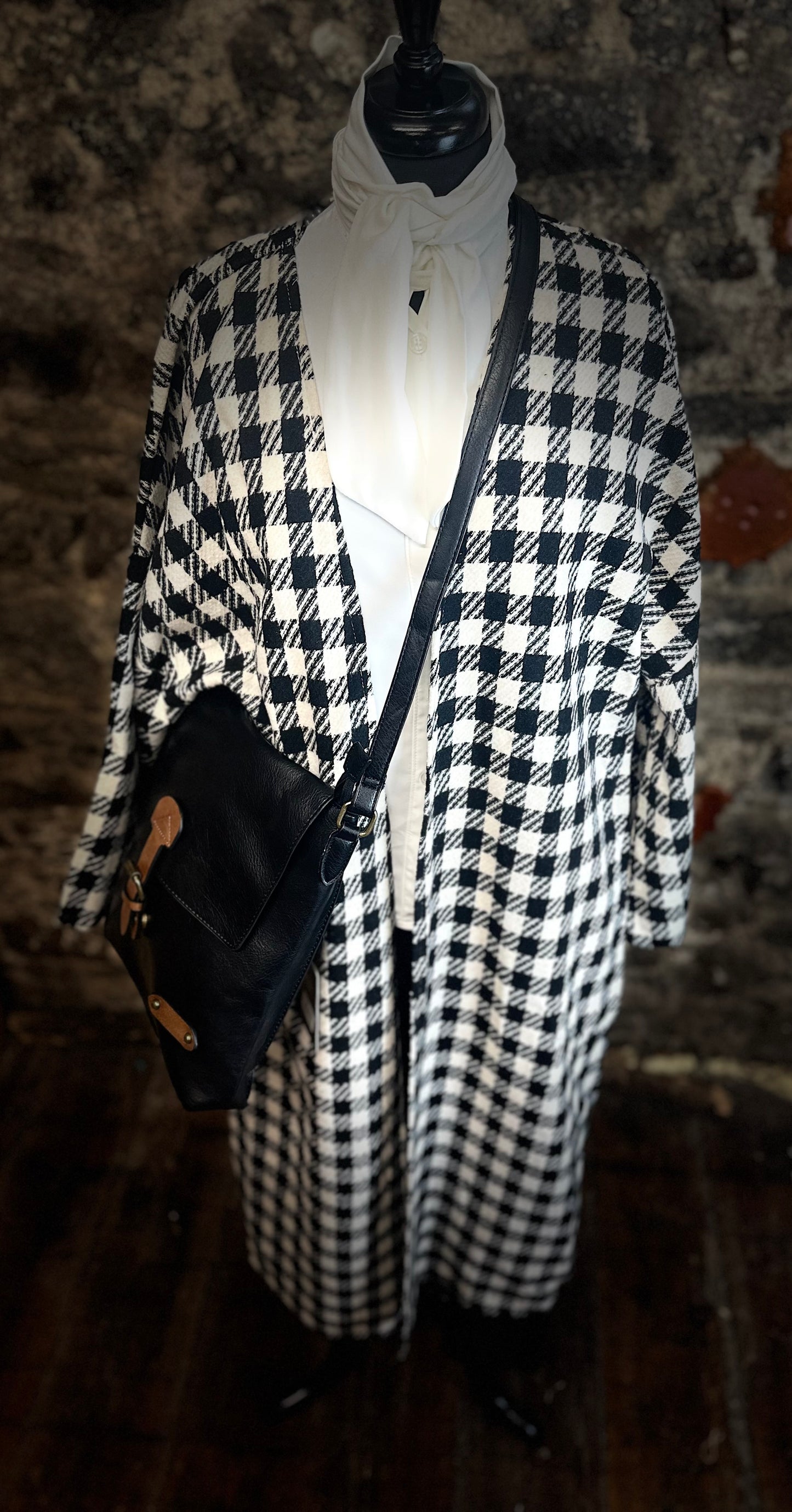 “Rita “ Italian black and cream dogtooth kimono full length shacket