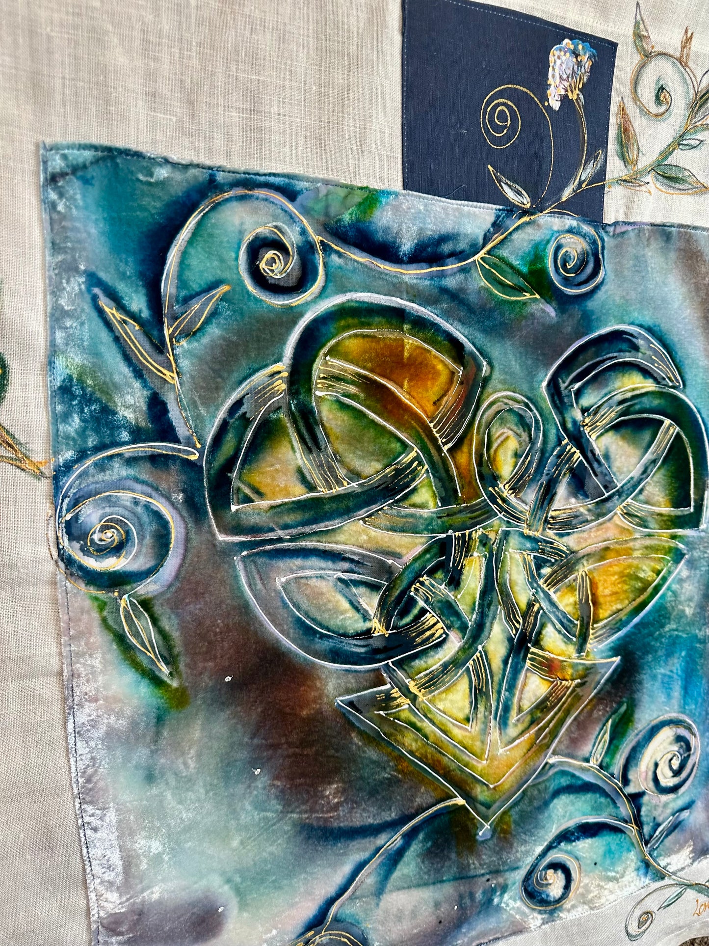 “Grá” Celtic love knot