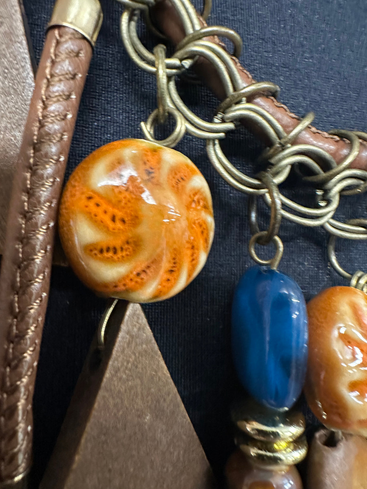 Contemporary statement neckpiece