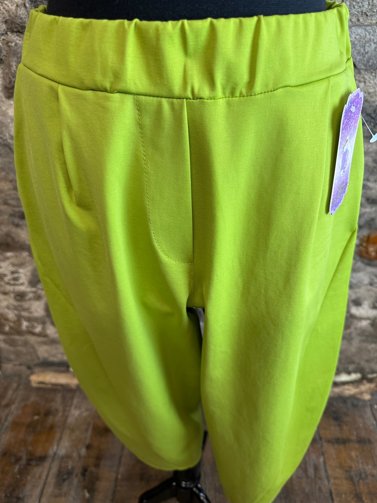 “Lottie “ vibrant apple green barrel leg cullottes