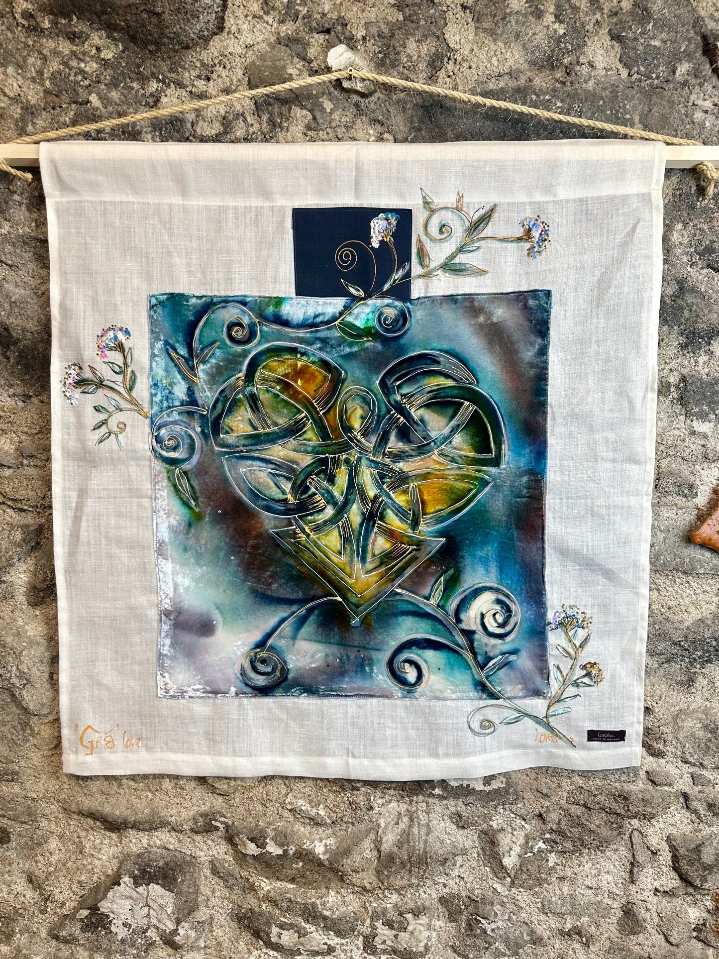 “Grá” Celtic love knot