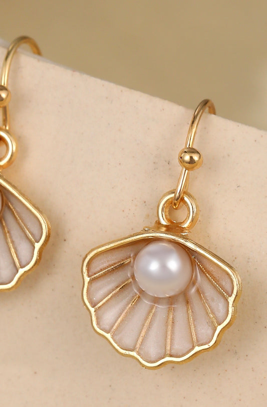 The Camino shell drop earring