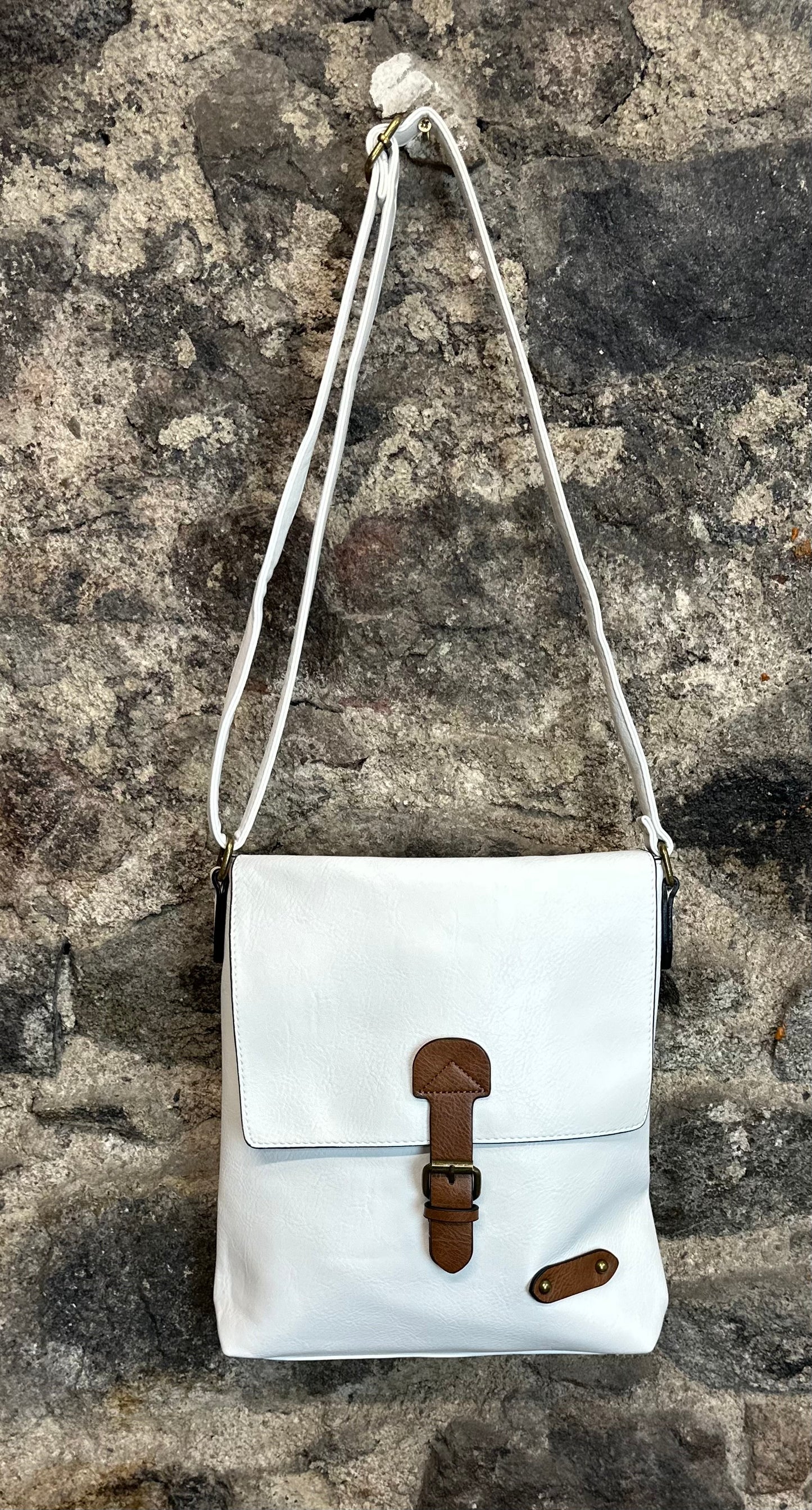 “Maggie “ Blanco vegan satchel crossover
