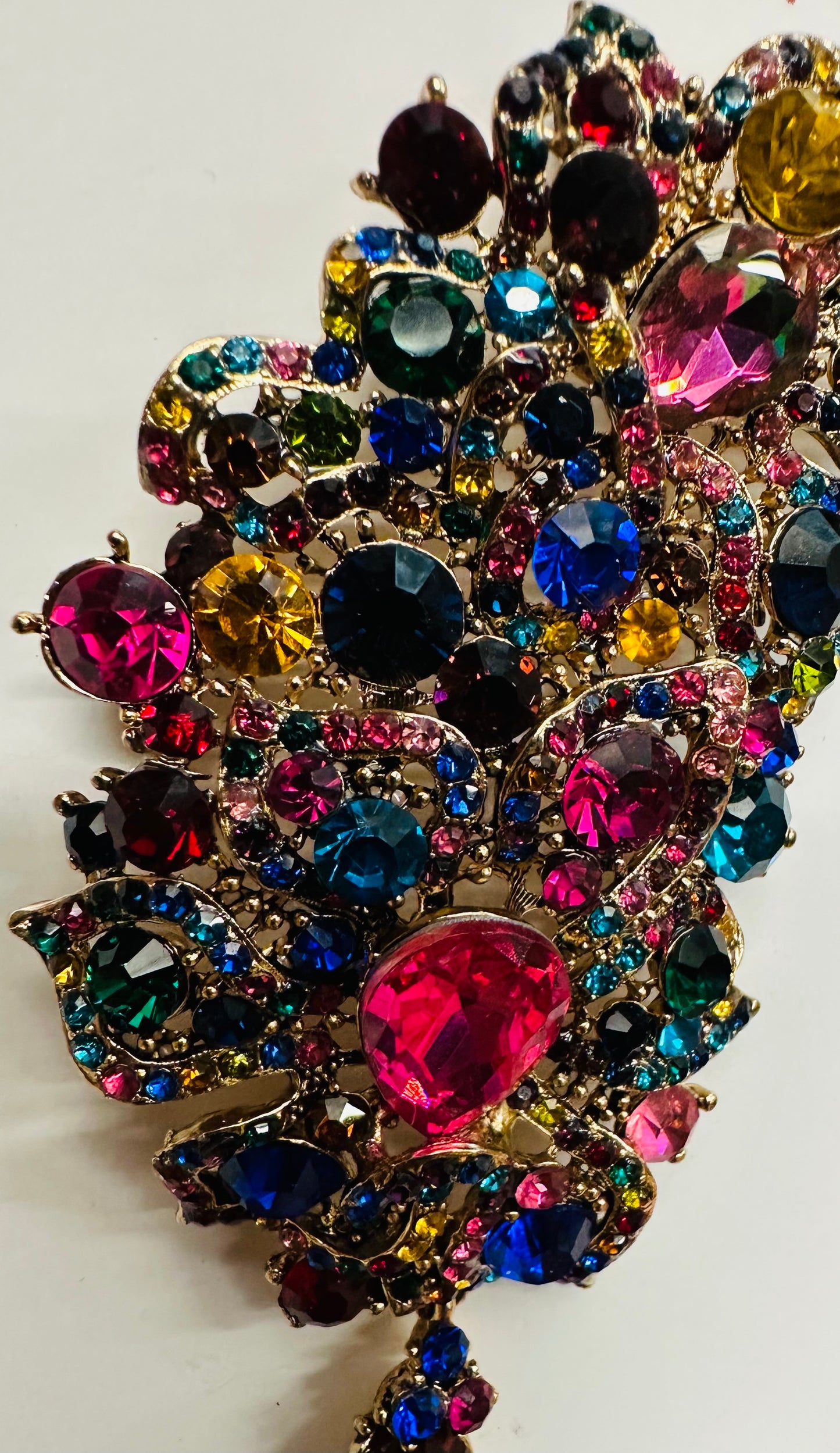 “Lorsha loves “ bejewelled statement pin brooch