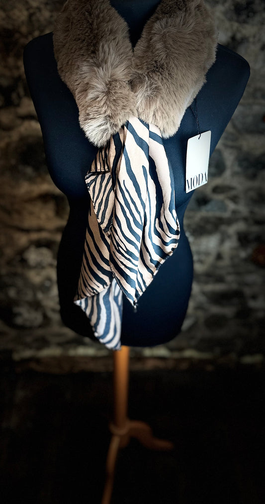 “Betty “ vegan fur 2 piece collar with detachable scarf