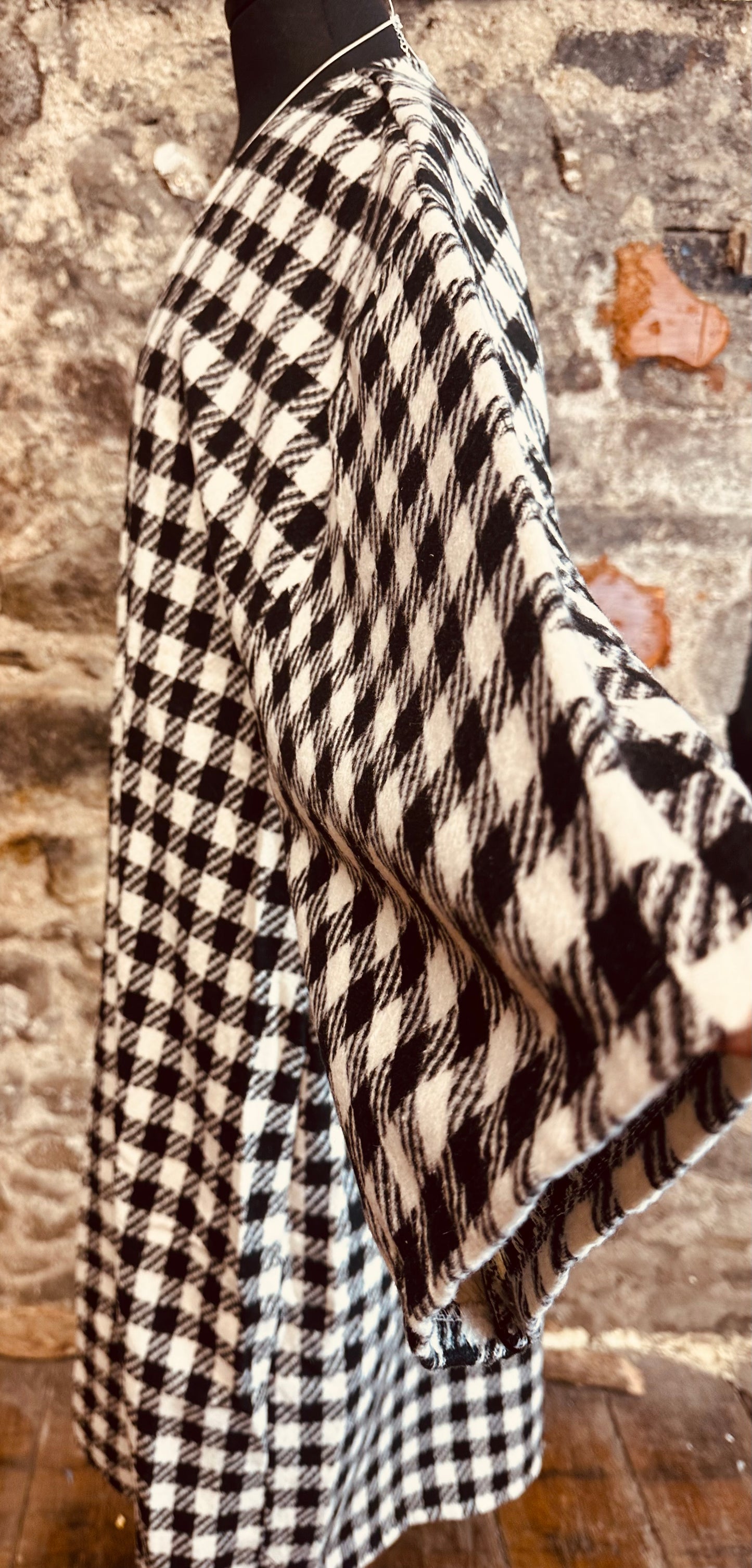 “Rita “ Italian black and cream dogtooth kimono full length shacket
