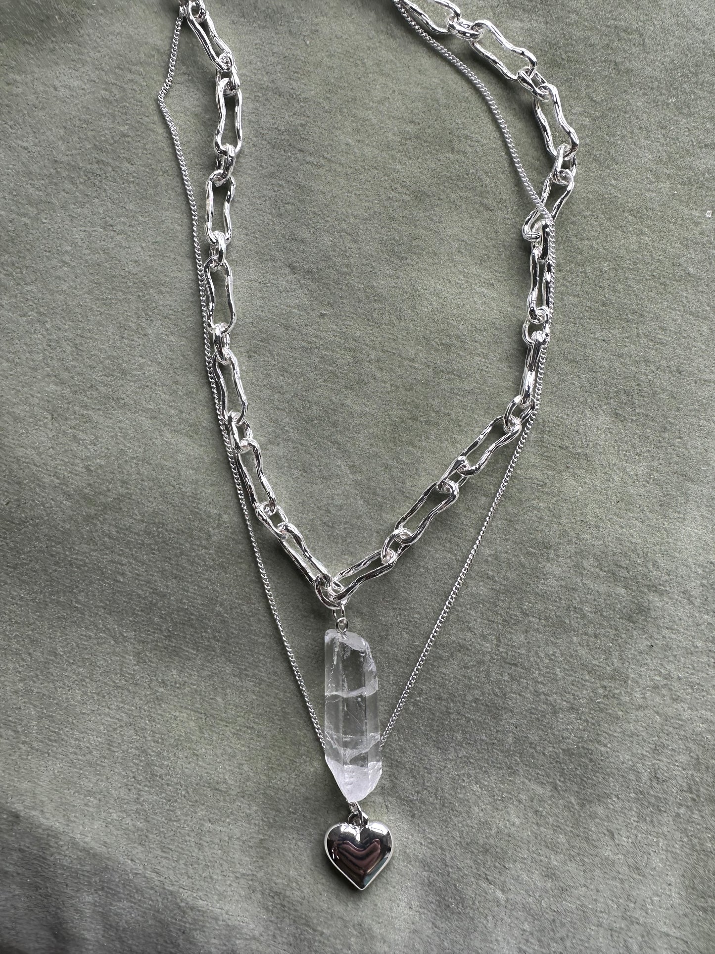 Crystal and heart elegant double layered silver neckpiece