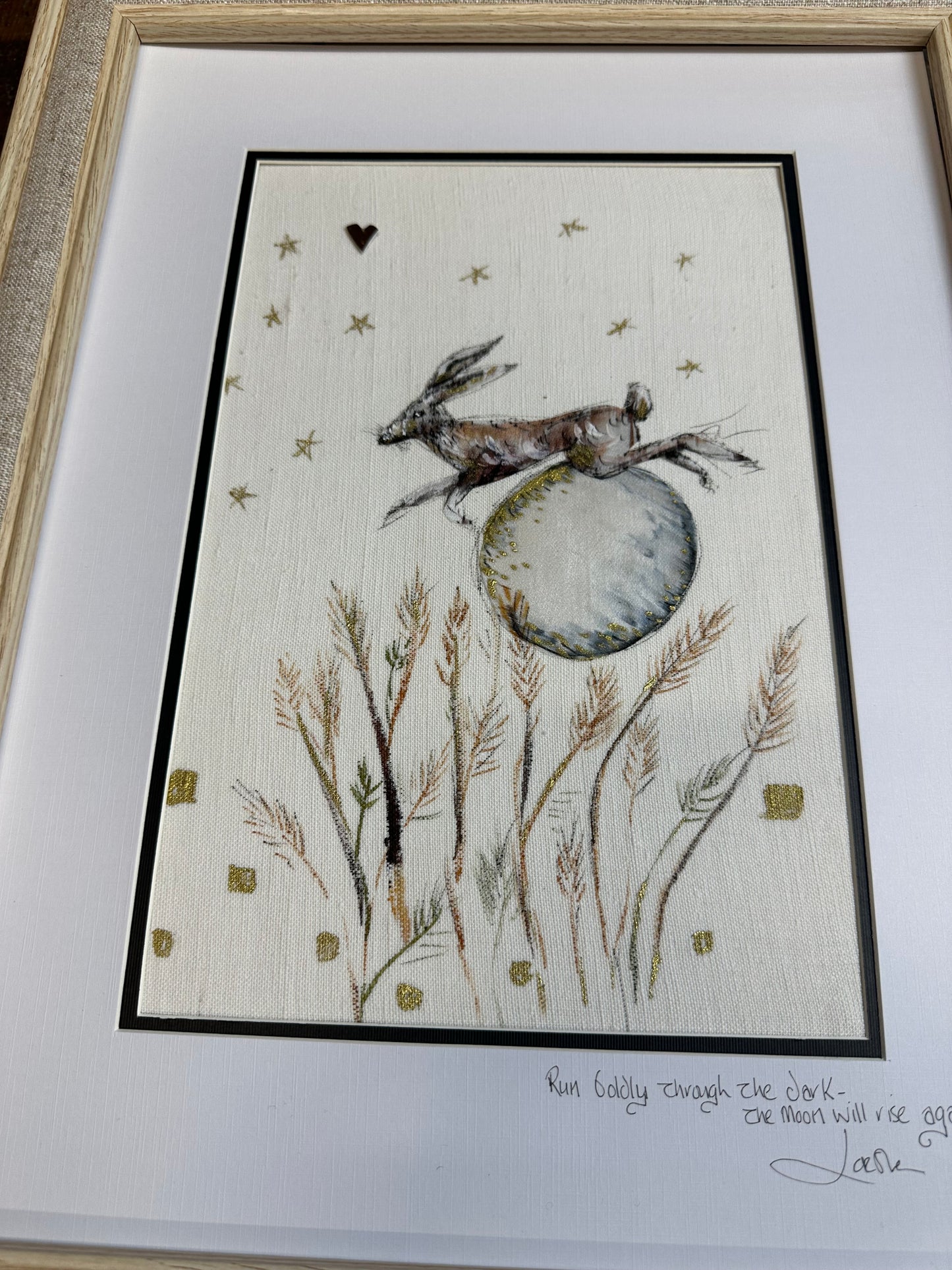 Run boldly through the dark , the moon will rise again