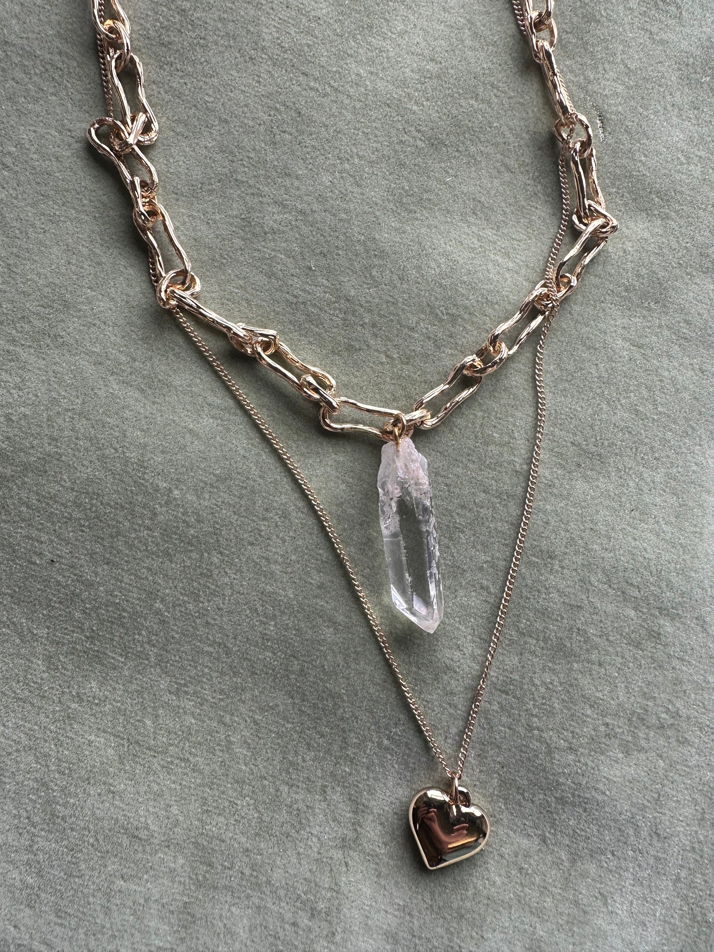 Crystal and heart elegant double layered silver neckpiece
