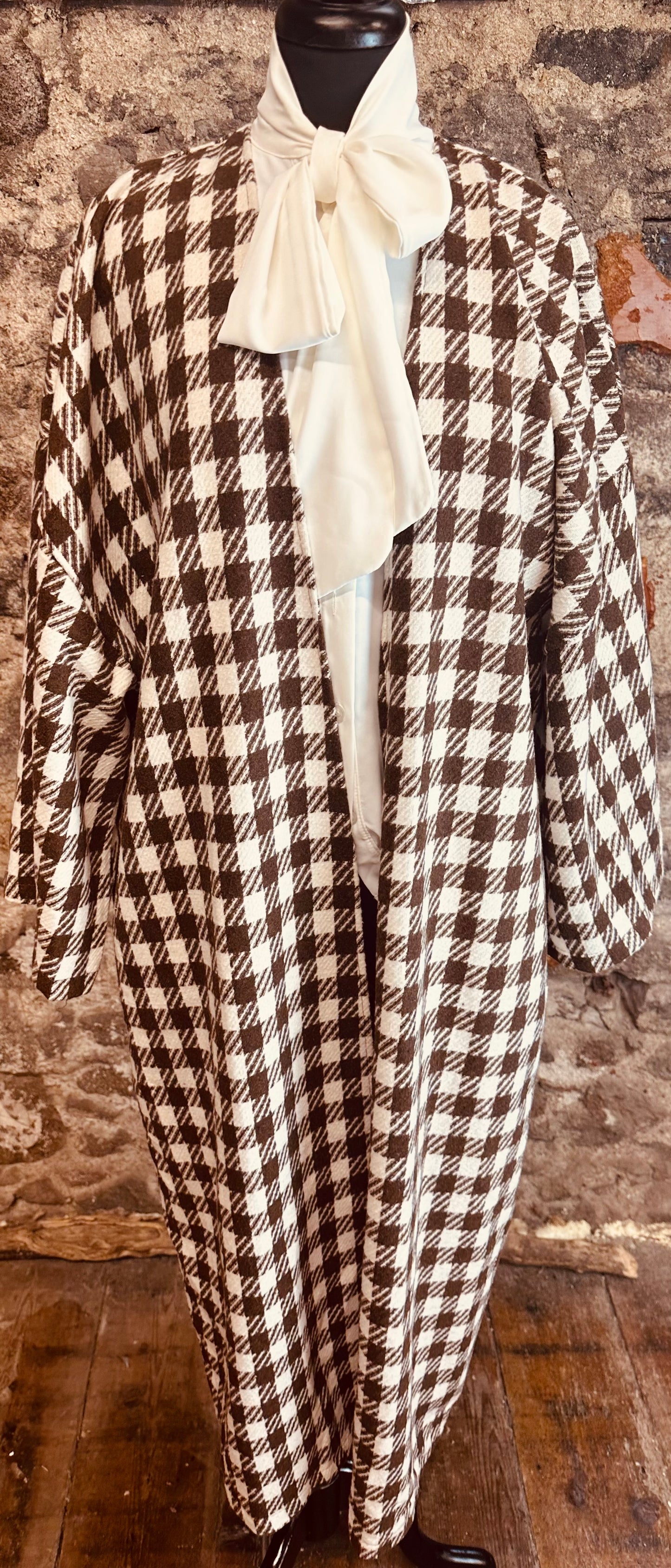 “Rita” chocolate and cream italian dogtooth kimono duster coat